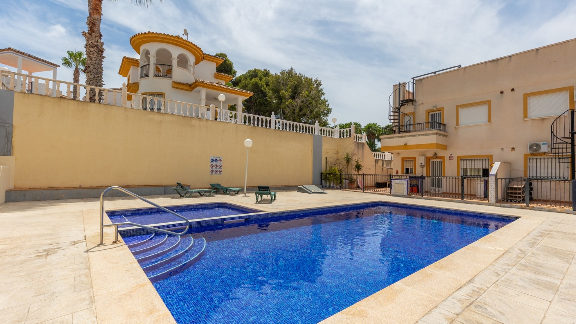 Återförsäljning - Lägenhet - Orihuela - Villamartin