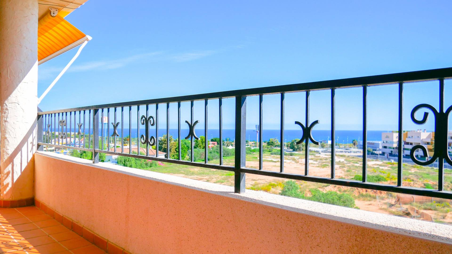 Återförsäljning - Lägenhet - Playa Flamenca - la mirada