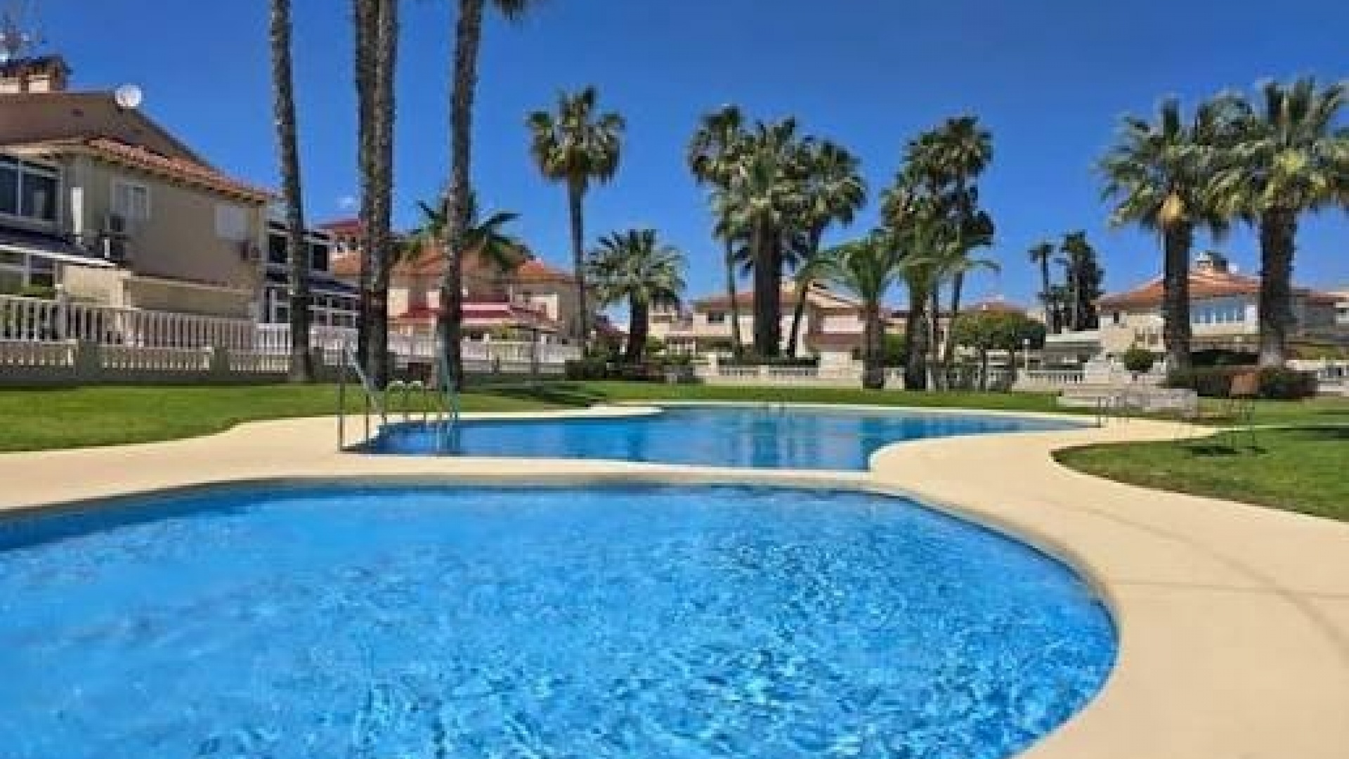 Återförsäljning - Lägenhet - Playa Flamenca - zeniamar