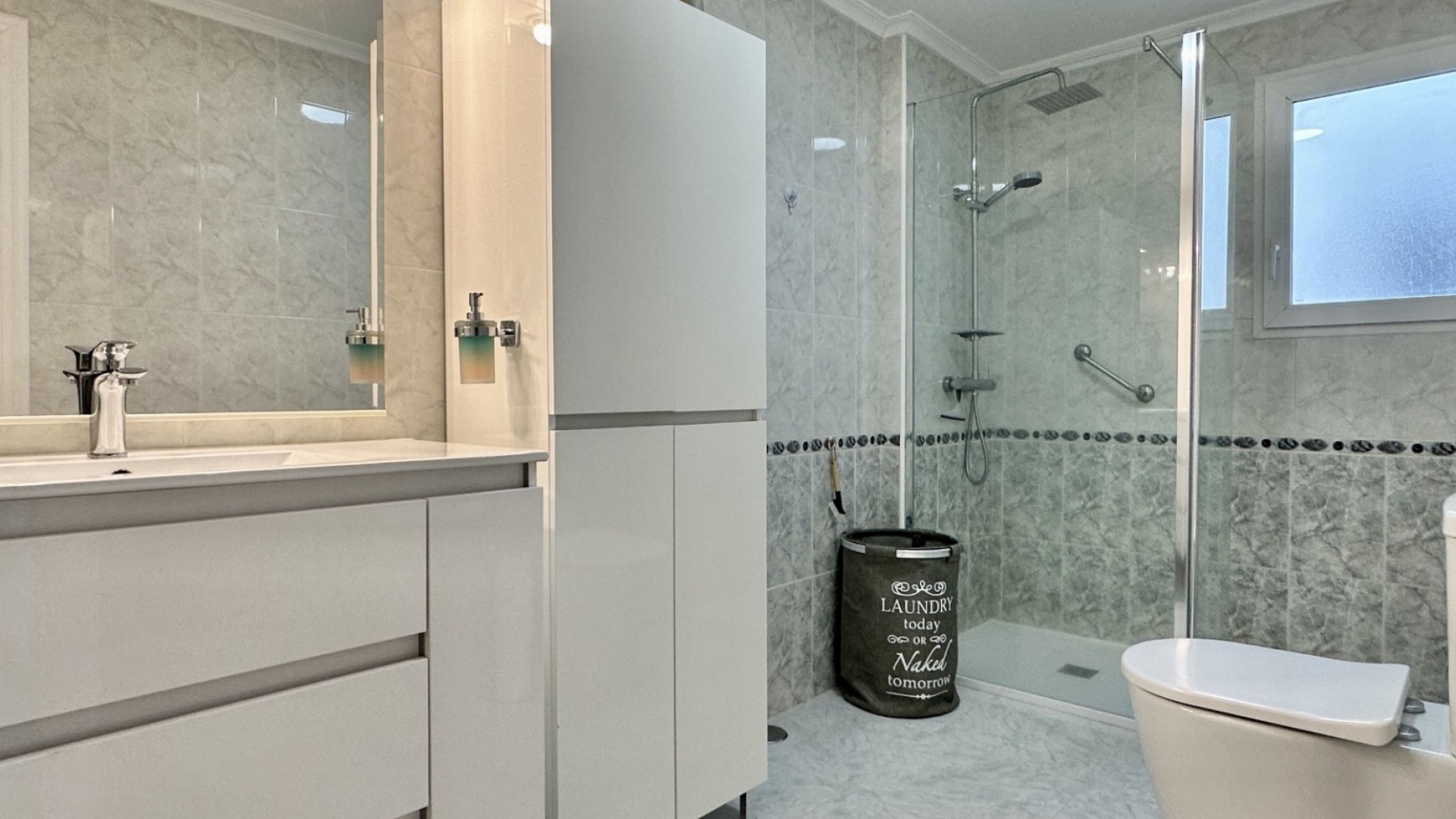 Återförsäljning - Lägenhet - Playa Flamenca