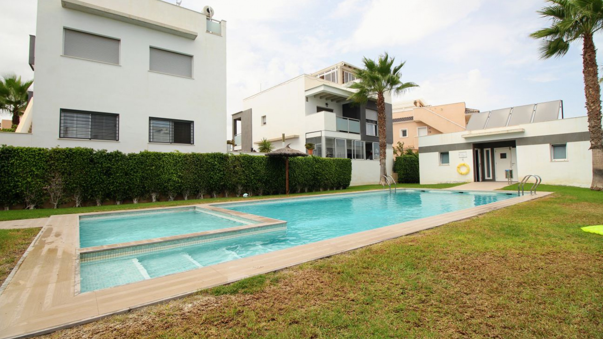 Återförsäljning - Lägenhet - Punta Prima - Res. Amay