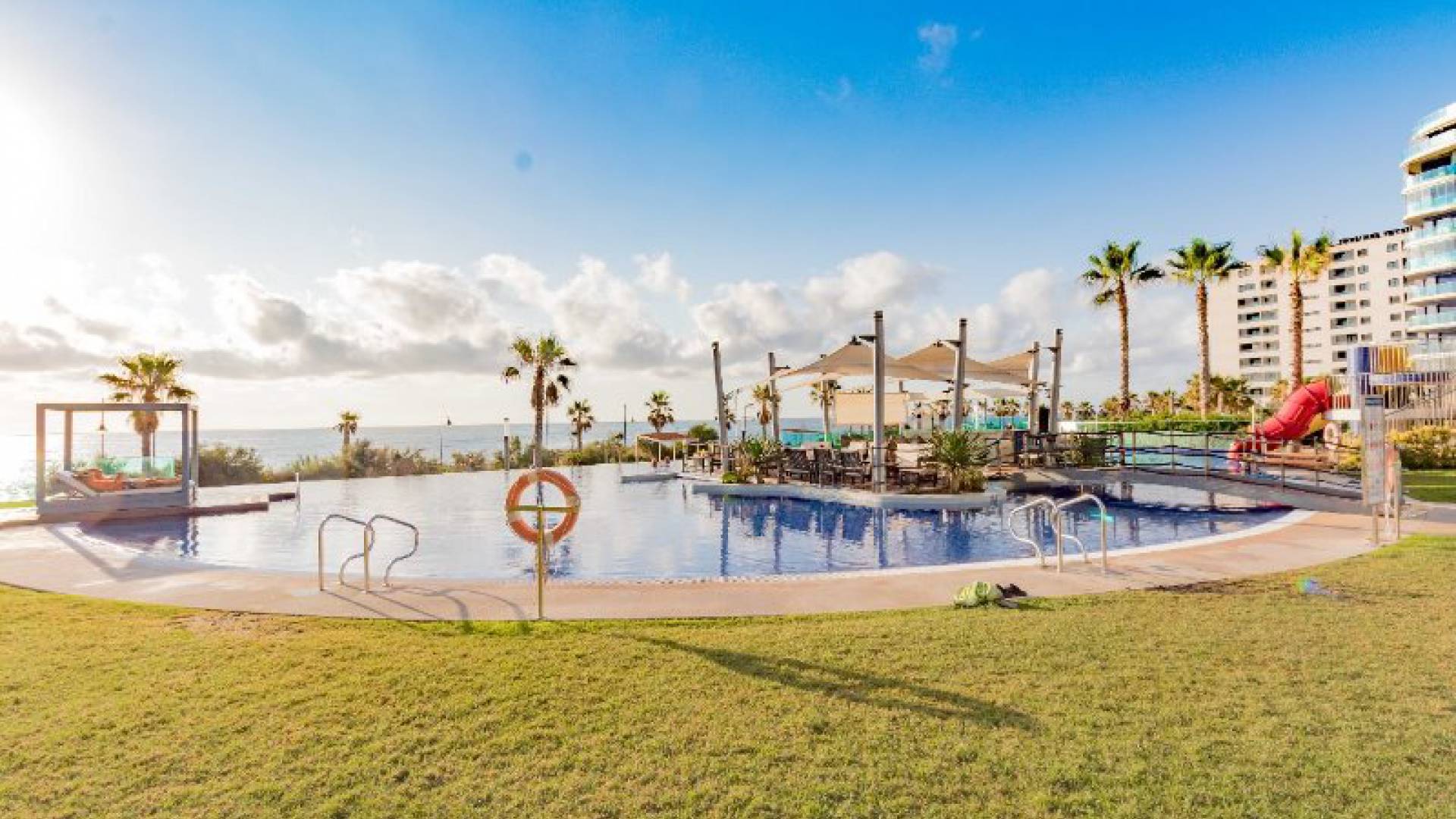 Återförsäljning - Lägenhet - Punta Prima - Res. Sea Senses