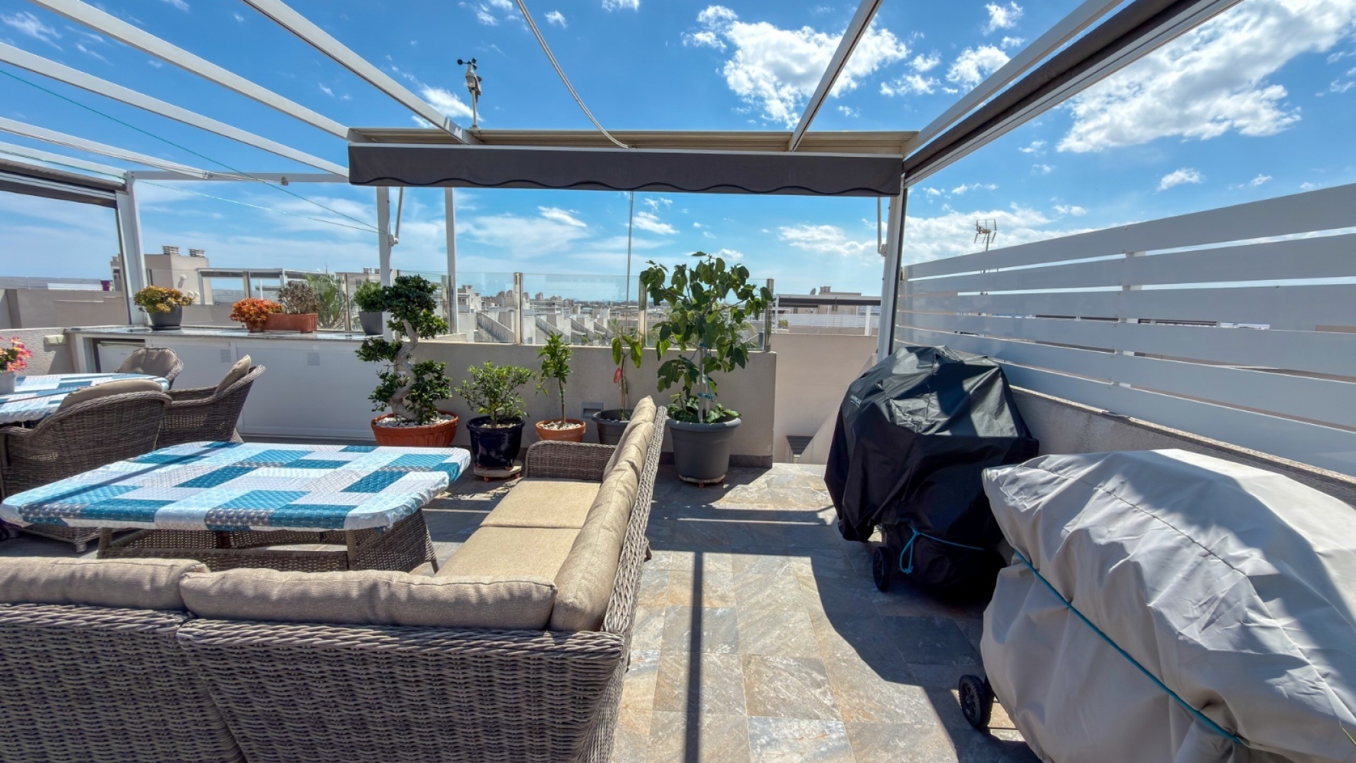 Återförsäljning - Lägenhet - Torrevieja - Aguas Nuevas