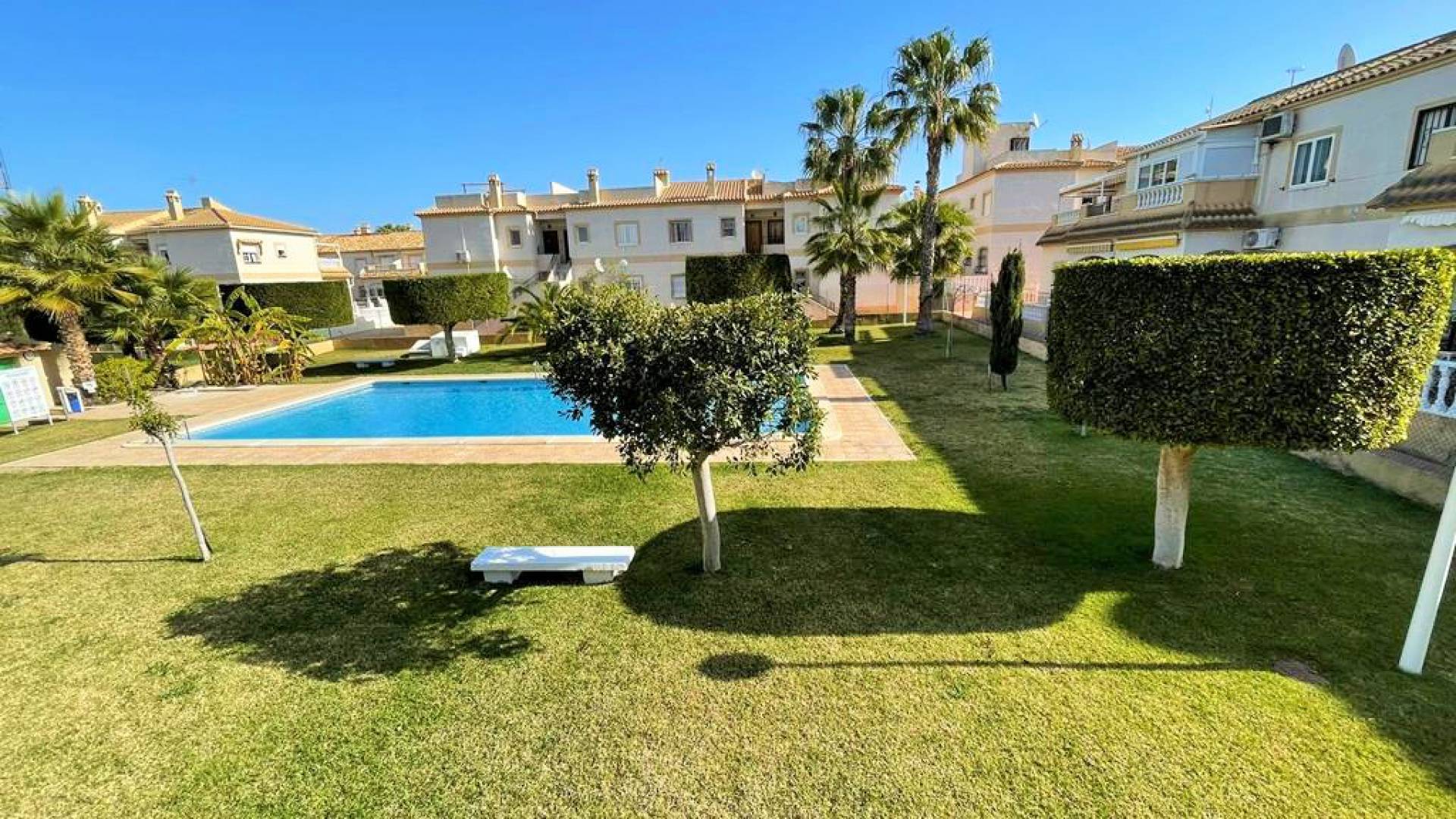 Återförsäljning - Lägenhet - Torrevieja - Aguas Nuevas