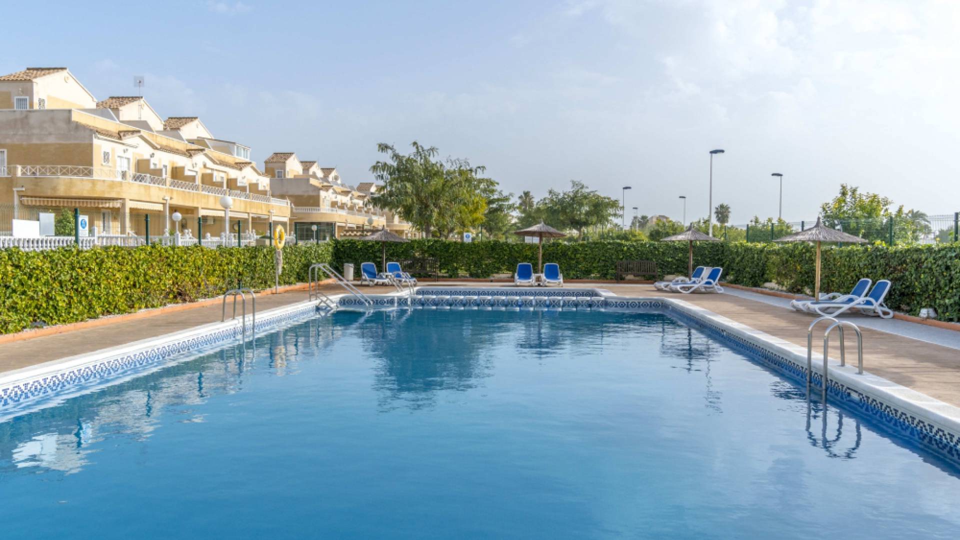 Återförsäljning - Lägenhet - Torrevieja - Baños de Europa