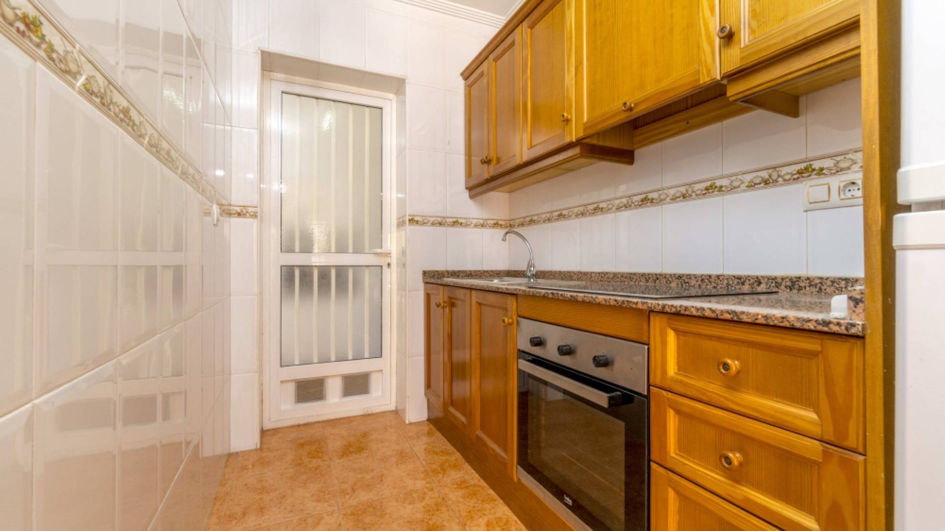 Återförsäljning - Lägenhet - Torrevieja - Baños de Europa