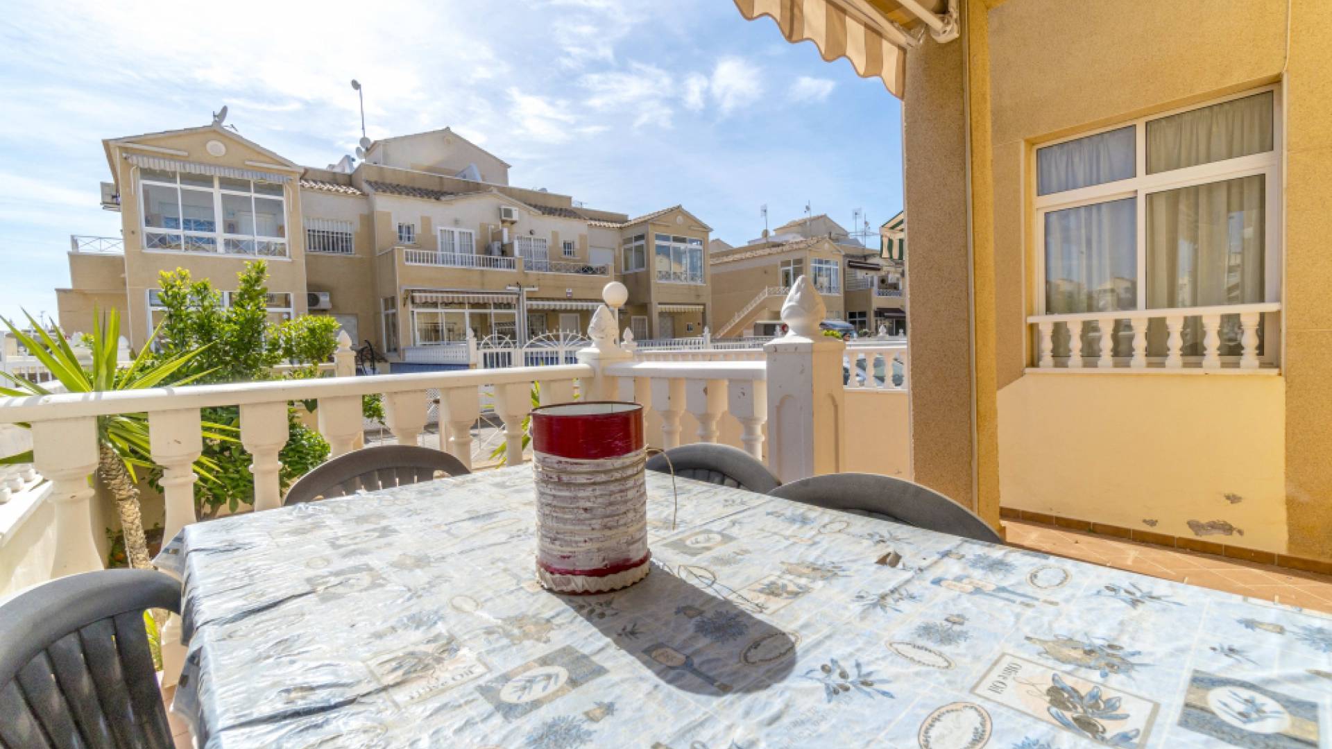 Återförsäljning - Lägenhet - Torrevieja - Baños de Europa