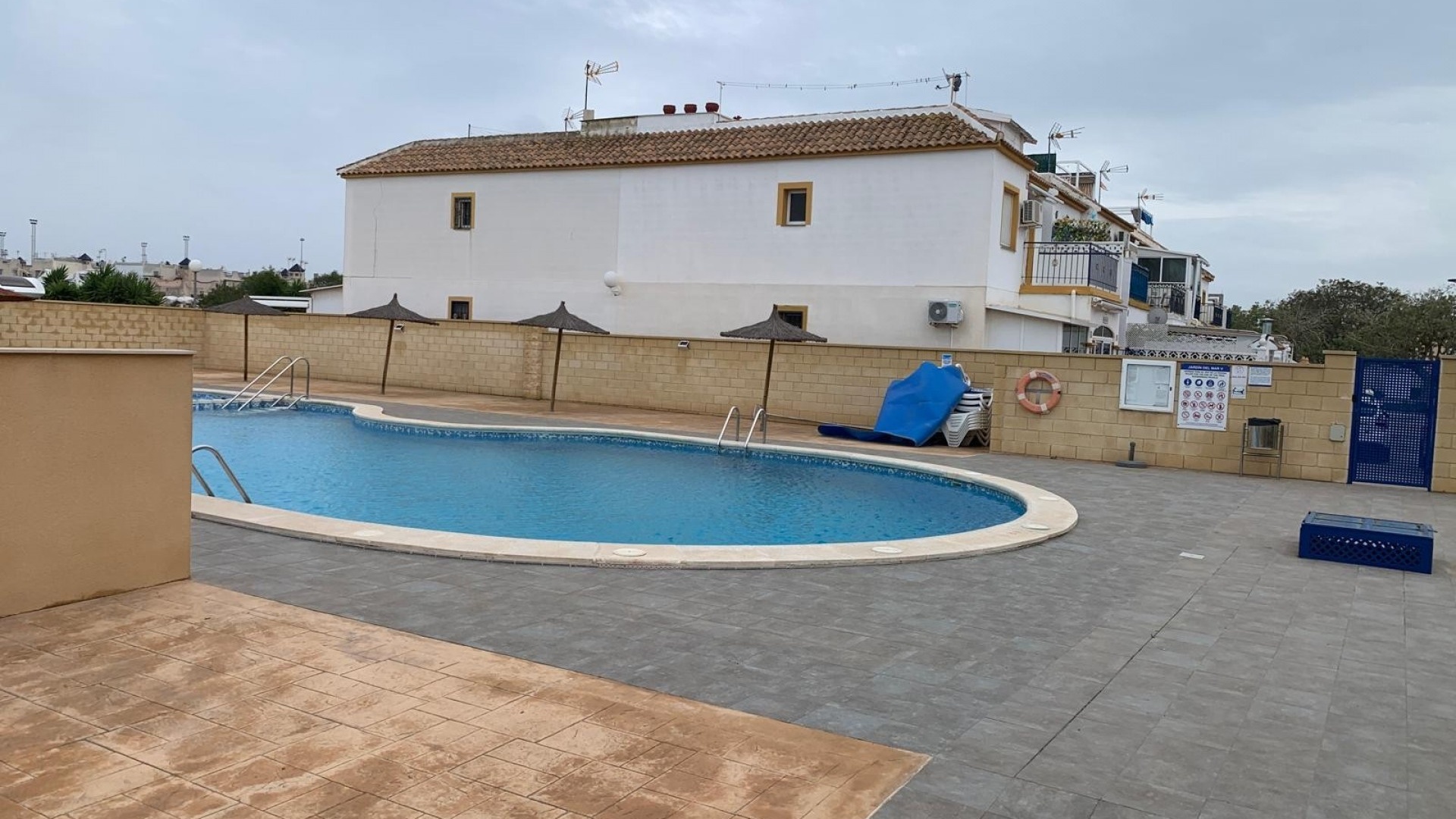 Återförsäljning - Lägenhet - Torrevieja - Jardin del Mar