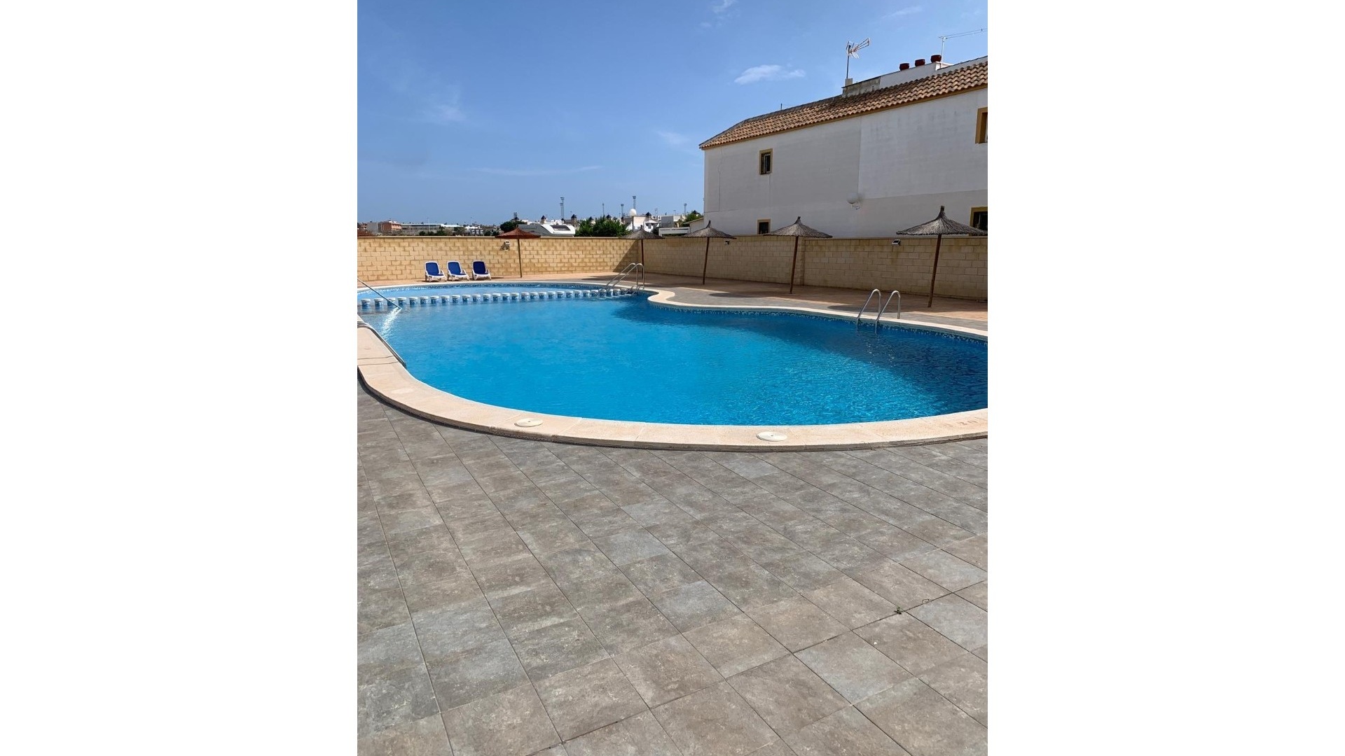 Återförsäljning - Lägenhet - Torrevieja - Jardin del Mar