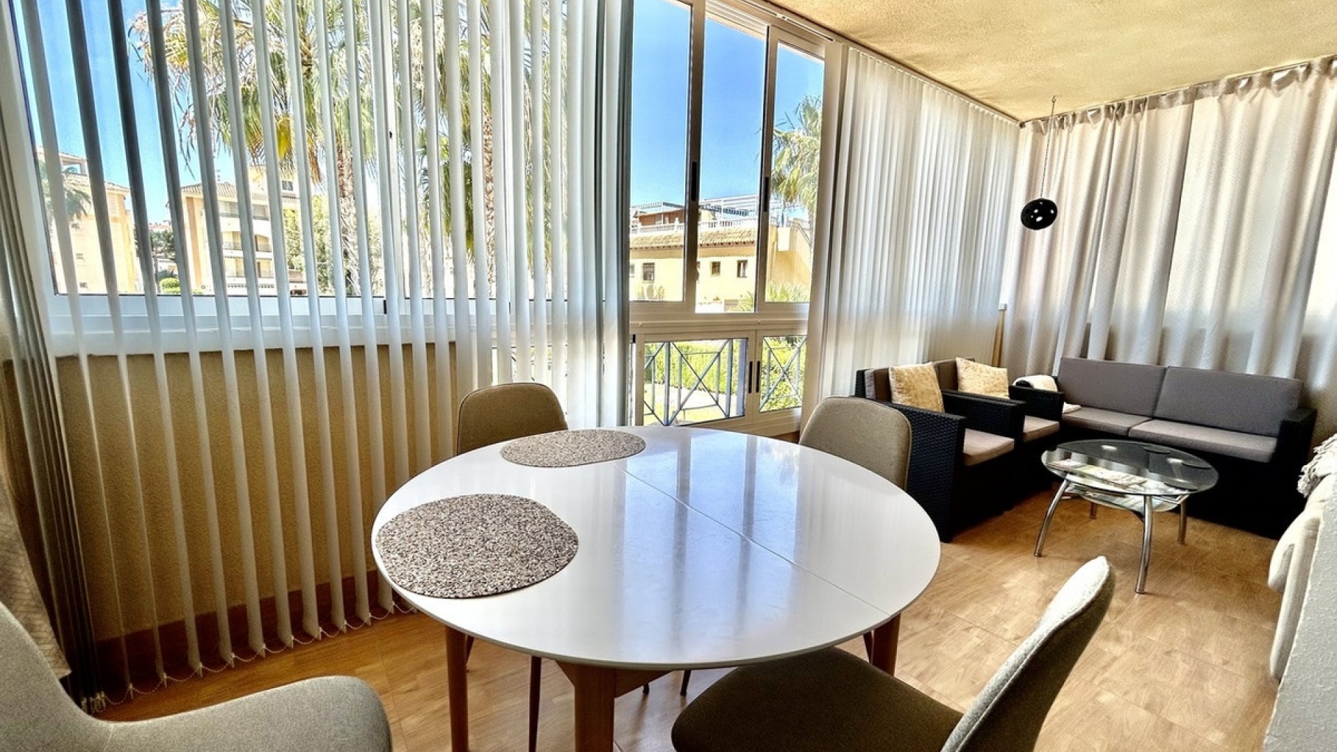 Återförsäljning - Lägenhet - Torrevieja - La Mata
