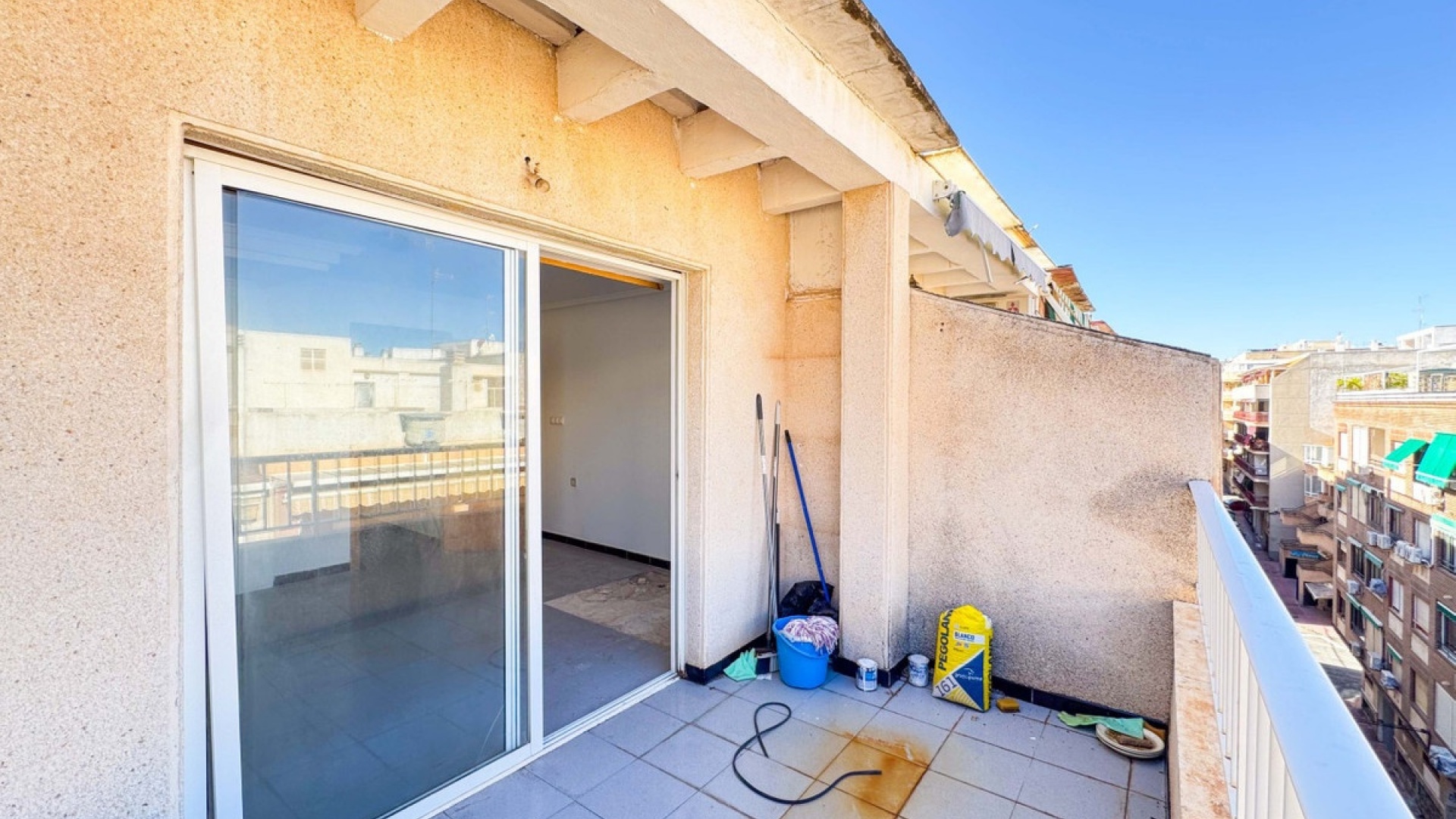 Återförsäljning - Lägenhet - Torrevieja - Playa De Los Locos