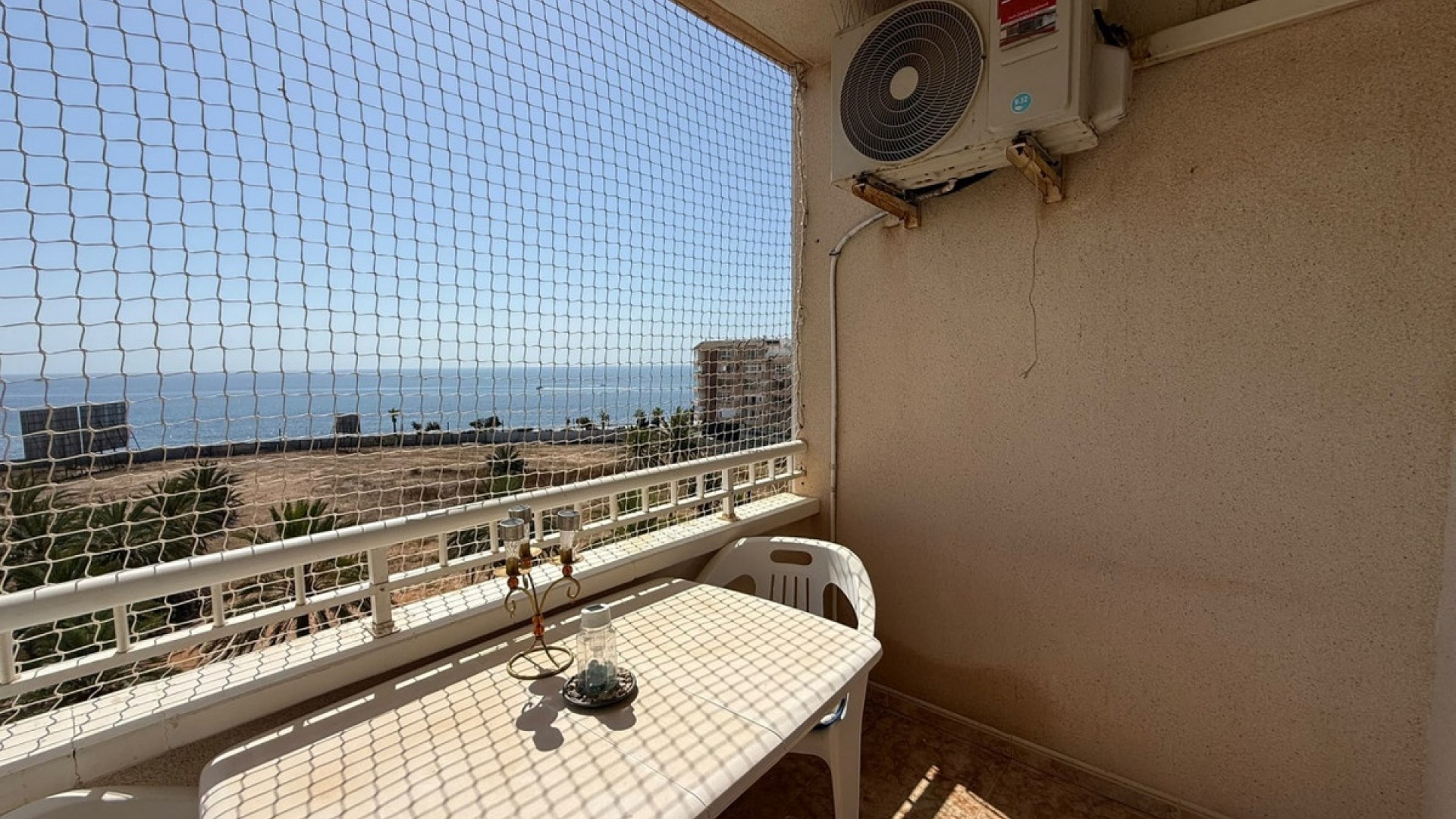 Återförsäljning - Lägenhet - Torrevieja - Playa De Los Locos