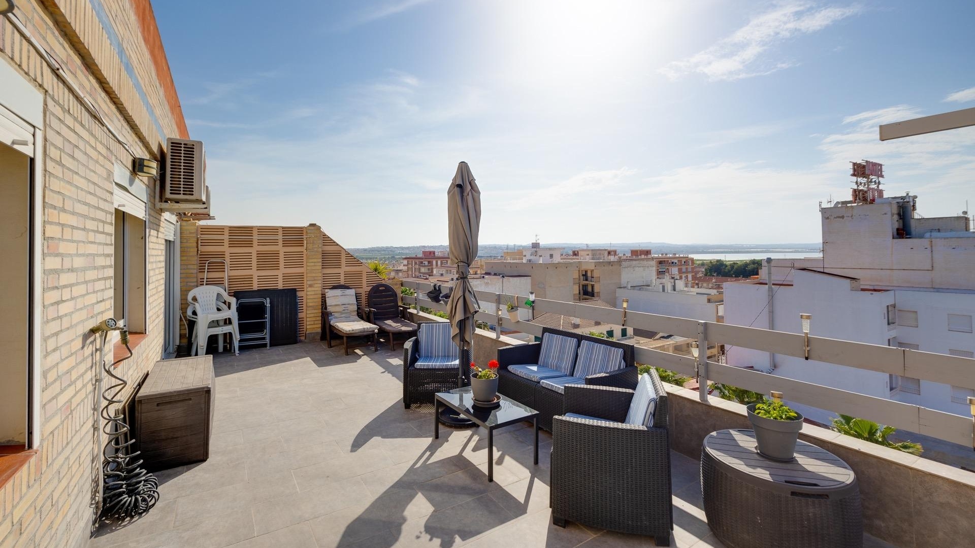 Återförsäljning - Lägenhet - Torrevieja - Playa de los Naufragos