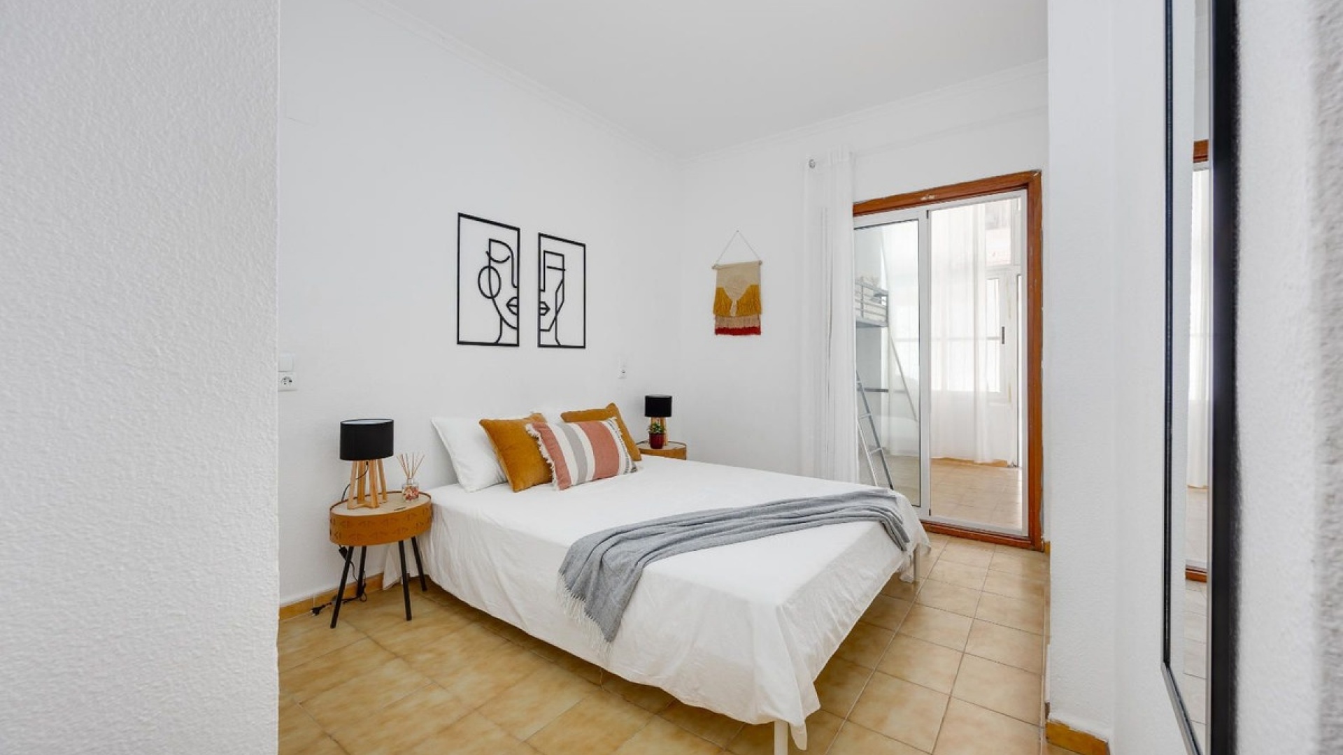 Återförsäljning - Lägenhet - Torrevieja - Playa Del Cura