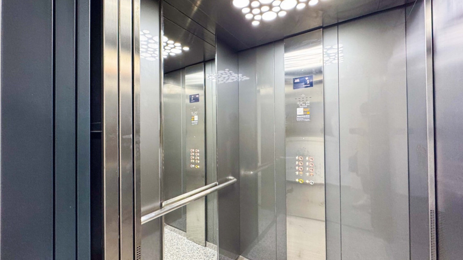 Återförsäljning - Lägenhet - Torrevieja - Torrevieja Centro