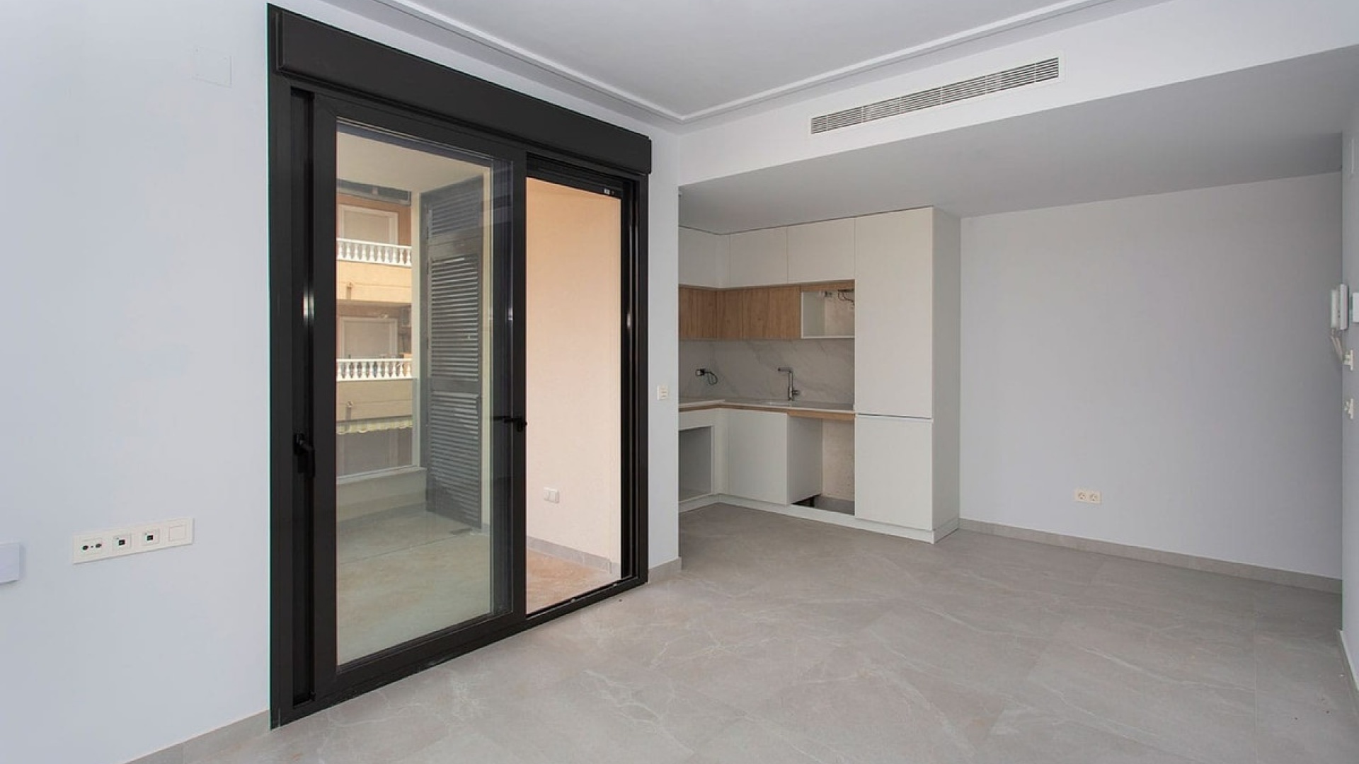 Återförsäljning - Lägenhet - Torrevieja - Torrevieja Centro