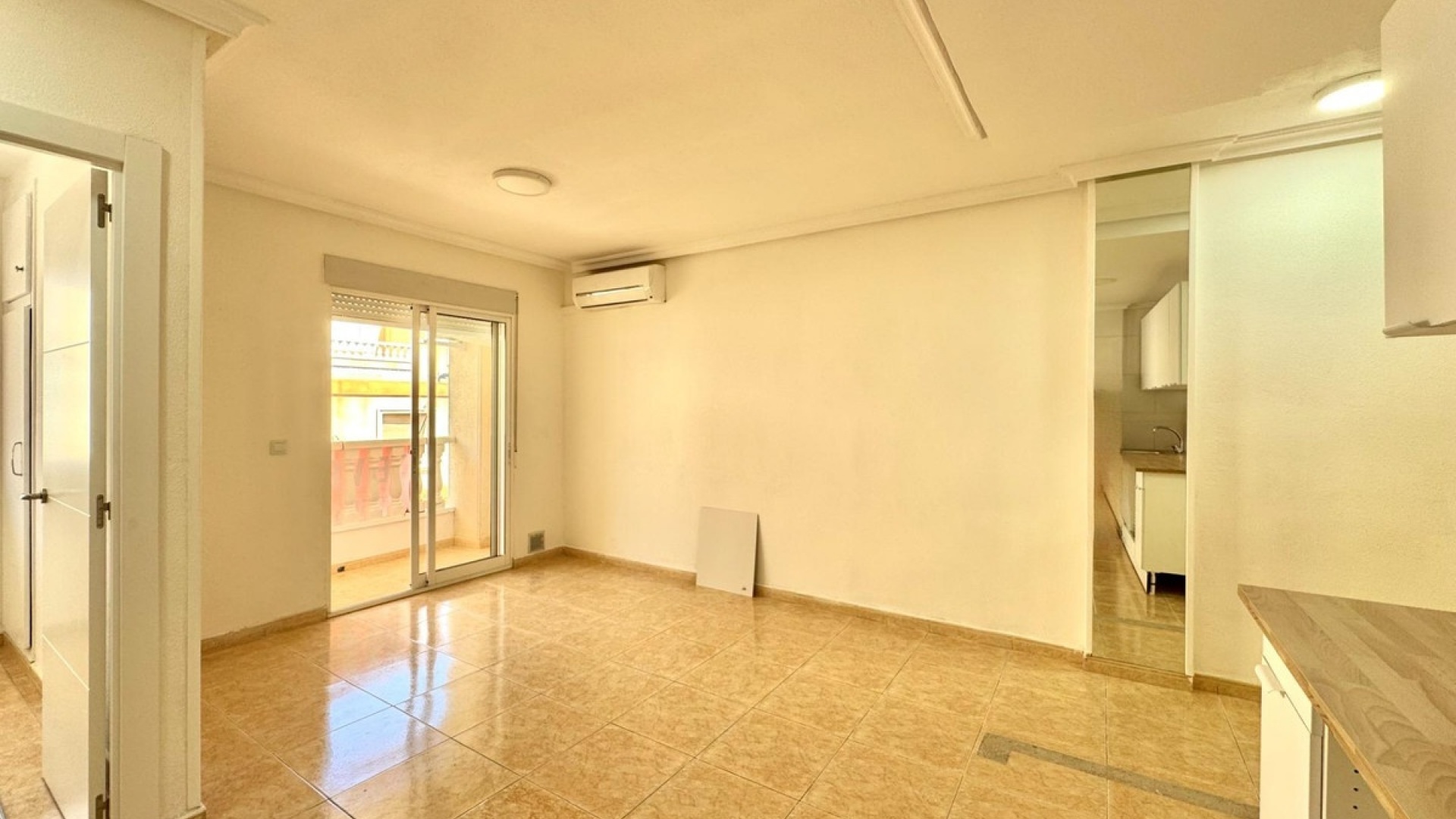 Återförsäljning - Lägenhet - Torrevieja - Torrevieja Centro