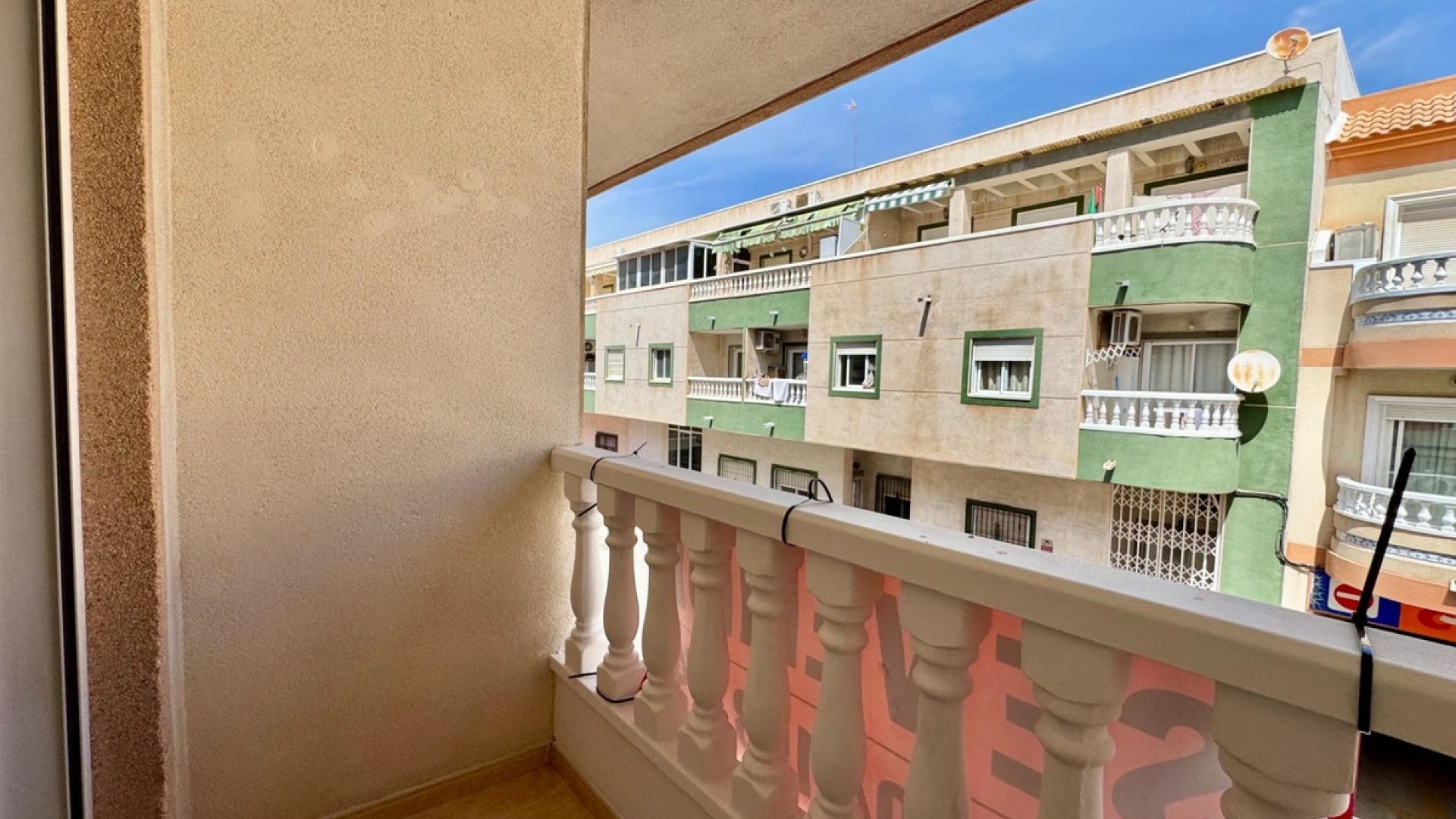 Återförsäljning - Lägenhet - Torrevieja - Torrevieja Centro