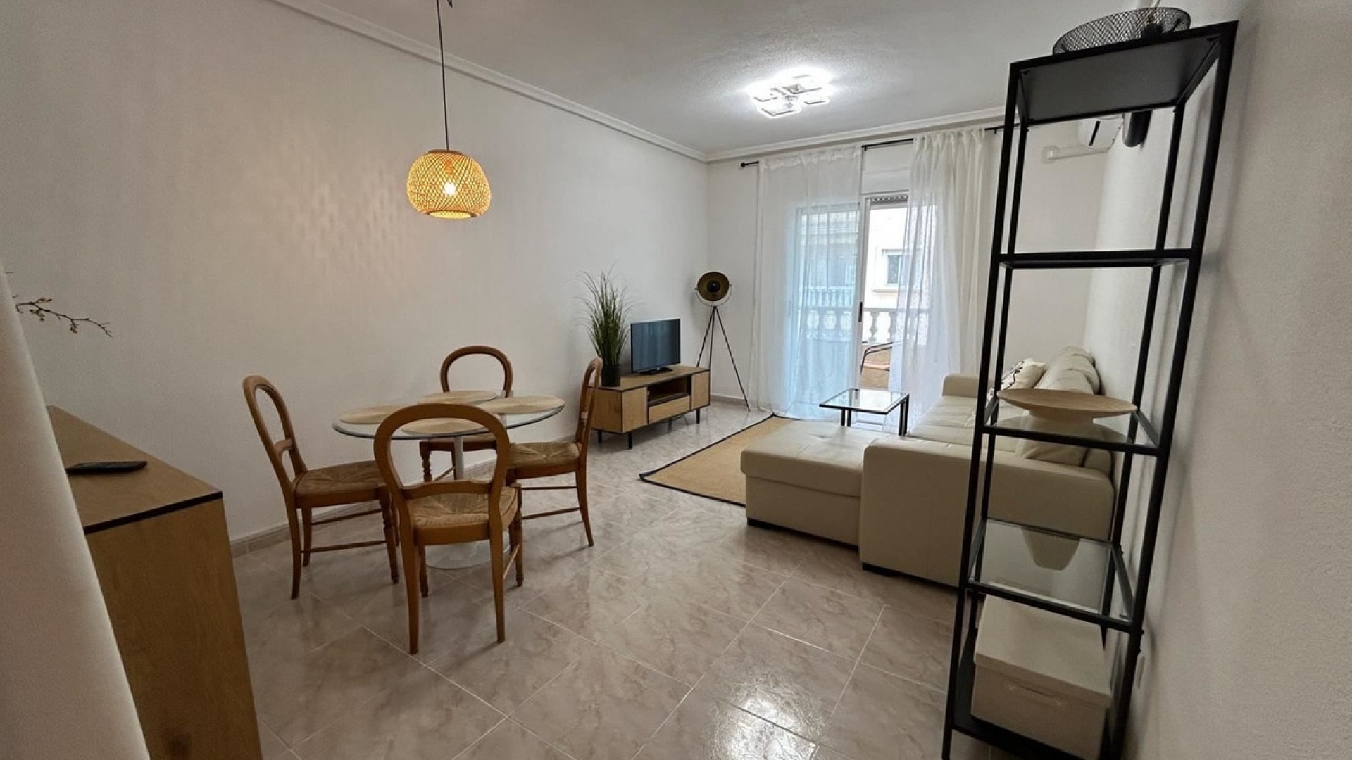 Återförsäljning - Lägenhet - Torrevieja - Torrevieja Centro