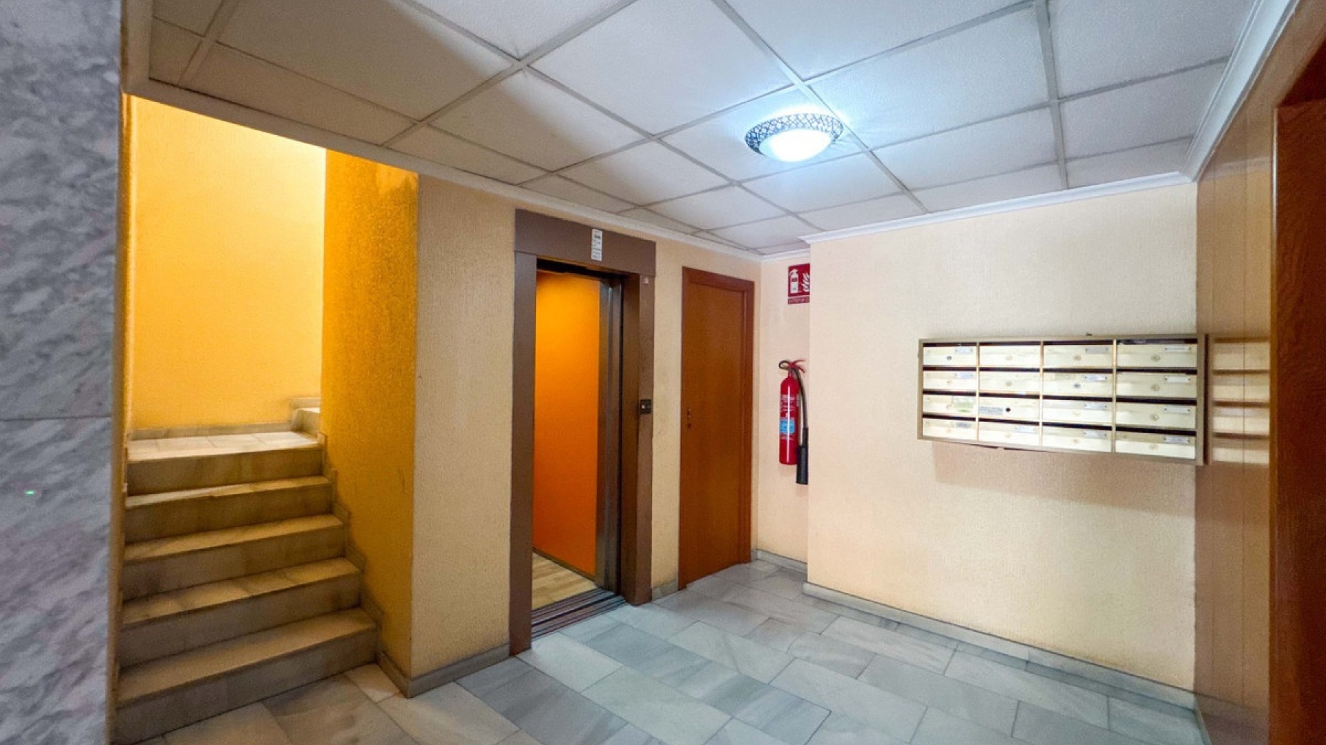 Återförsäljning - Lägenhet - Torrevieja - Torrevieja Centro