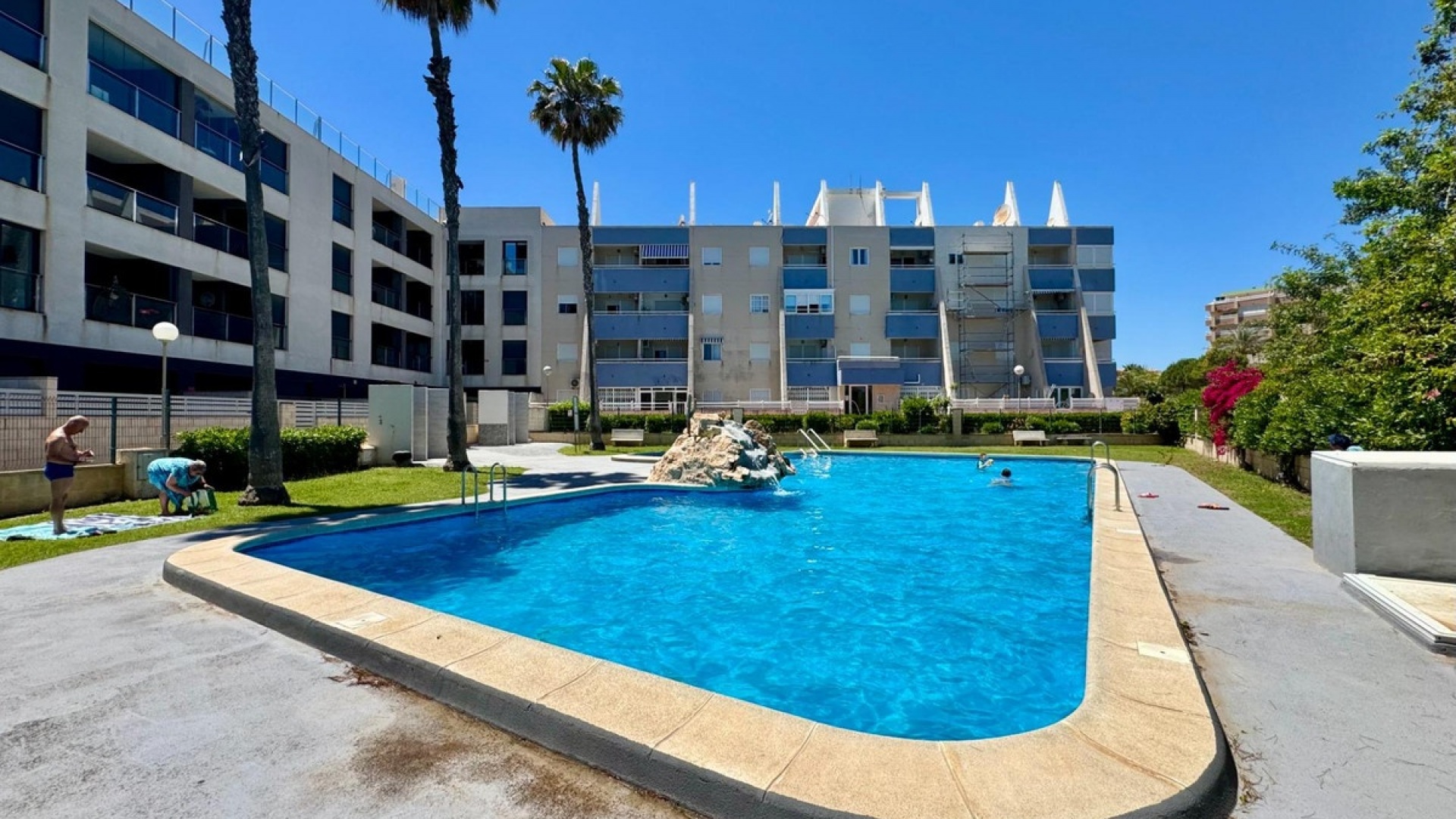 Återförsäljning - Lägenhet - Torrevieja - Torrevieja Centro