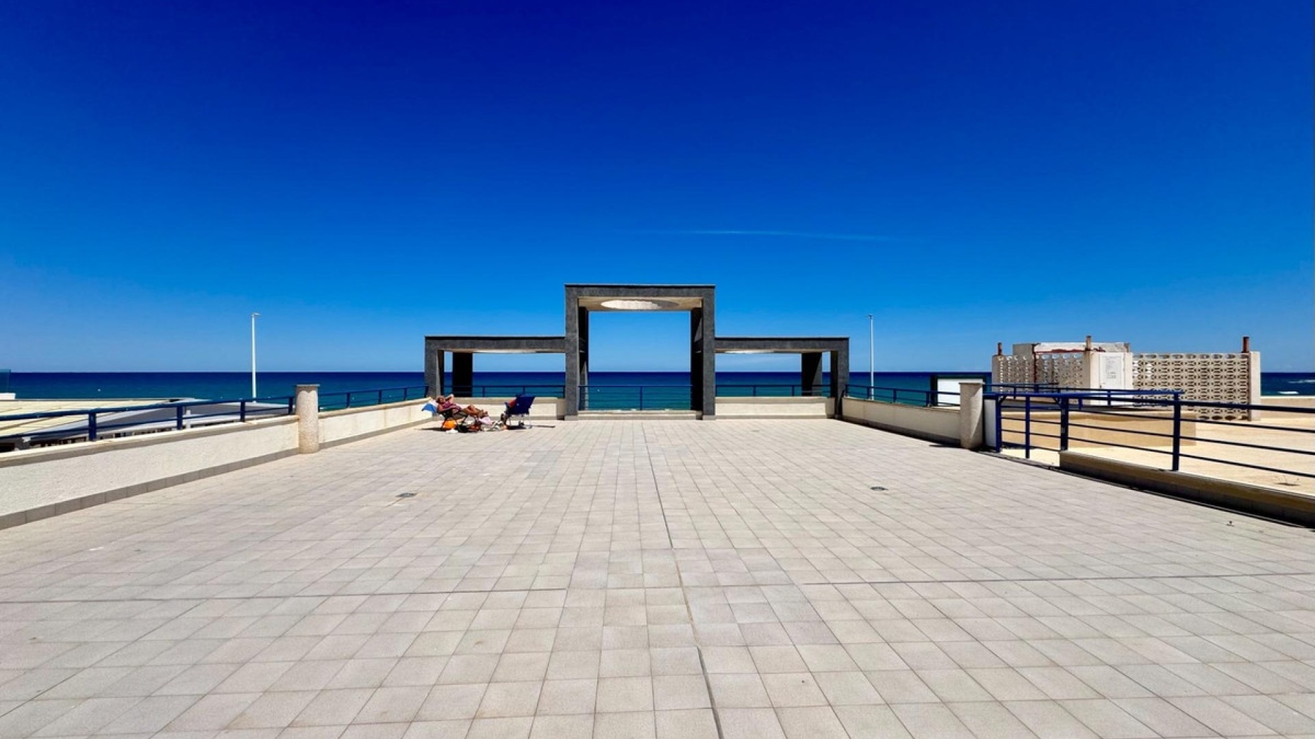 Återförsäljning - Lägenhet - Torrevieja - Torrevieja Centro