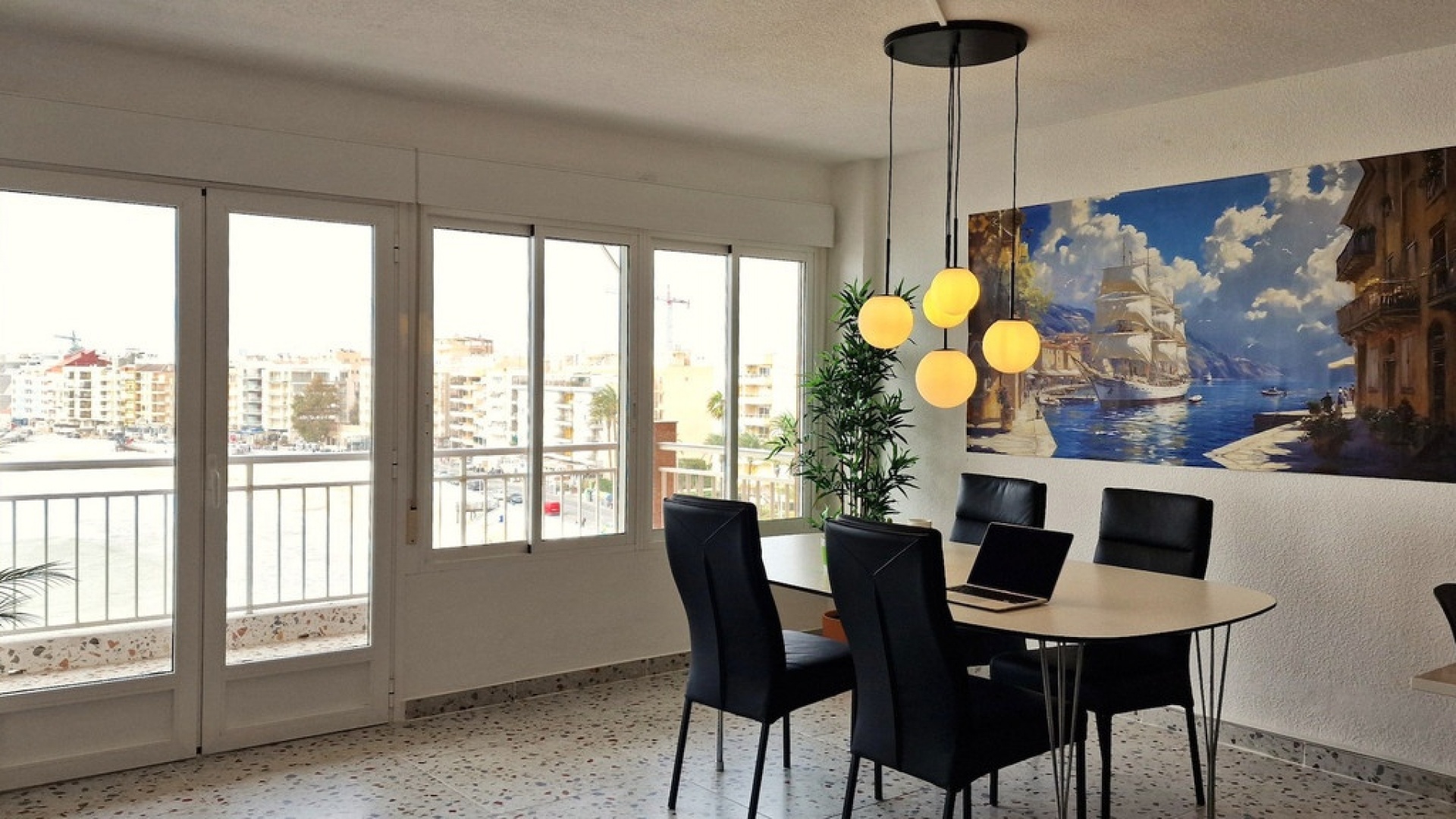 Återförsäljning - Lägenhet - Torrevieja - Torrevieja Centro