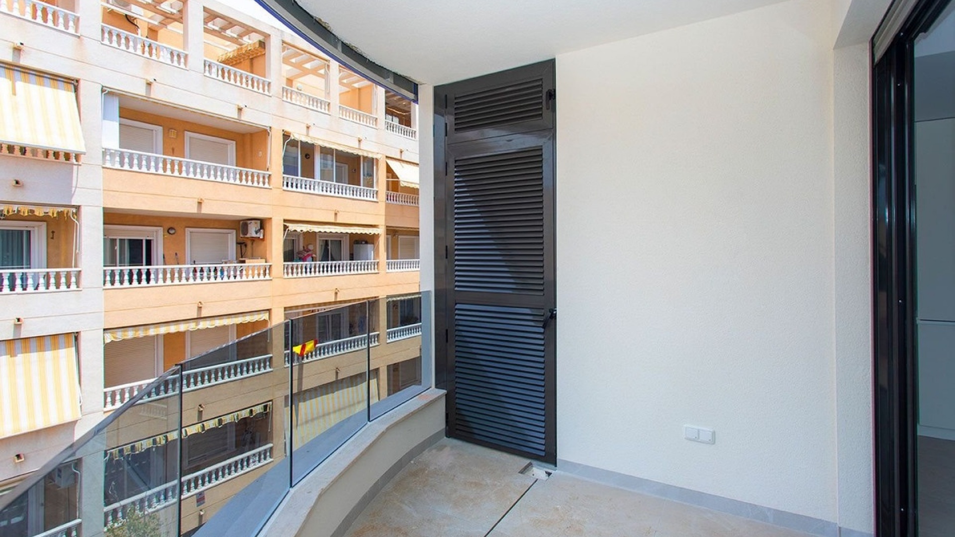 Återförsäljning - Lägenhet - Torrevieja - Torrevieja Centro