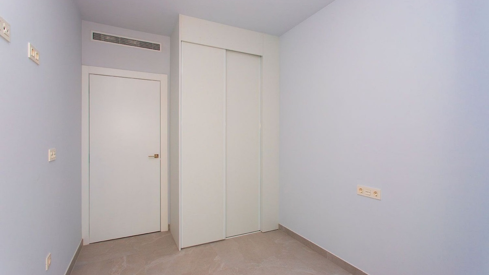 Återförsäljning - Lägenhet - Torrevieja - Torrevieja Centro