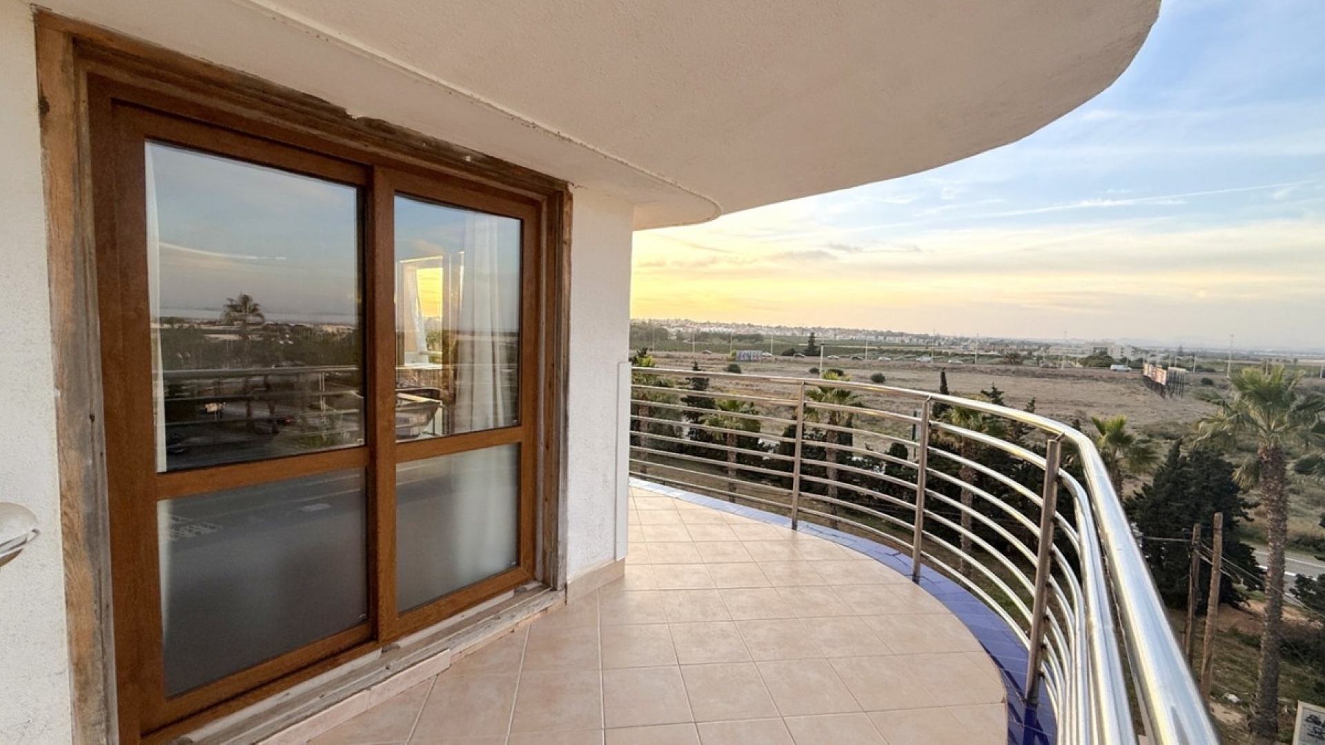 Återförsäljning - Lägenhet - Torrevieja - Torrevieja Centro