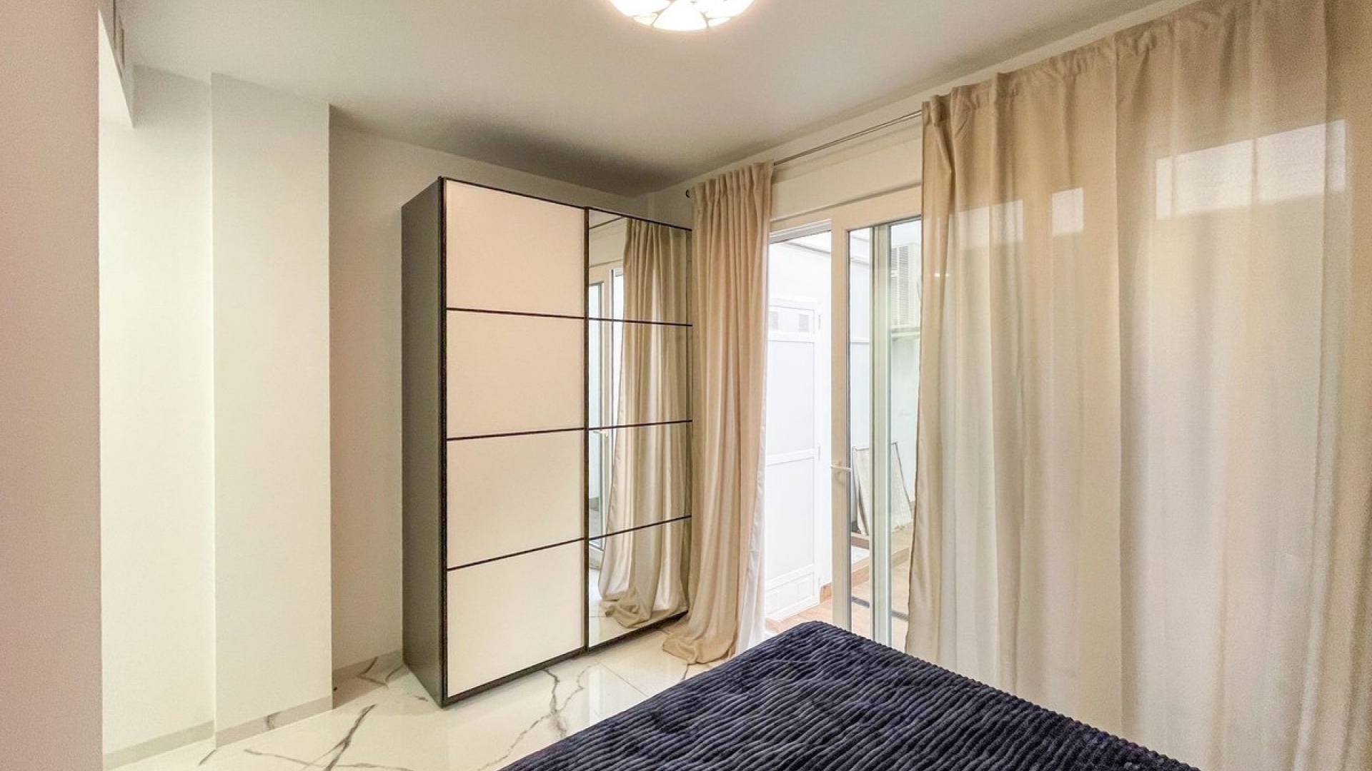Återförsäljning - Lägenhet - Torrevieja - Torrevieja Centro