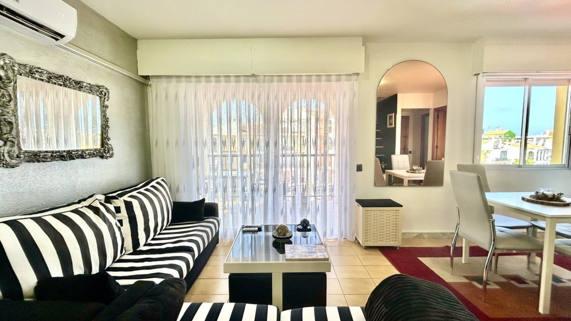 Återförsäljning - Lägenhet - Torrevieja - Torrevieja Centro