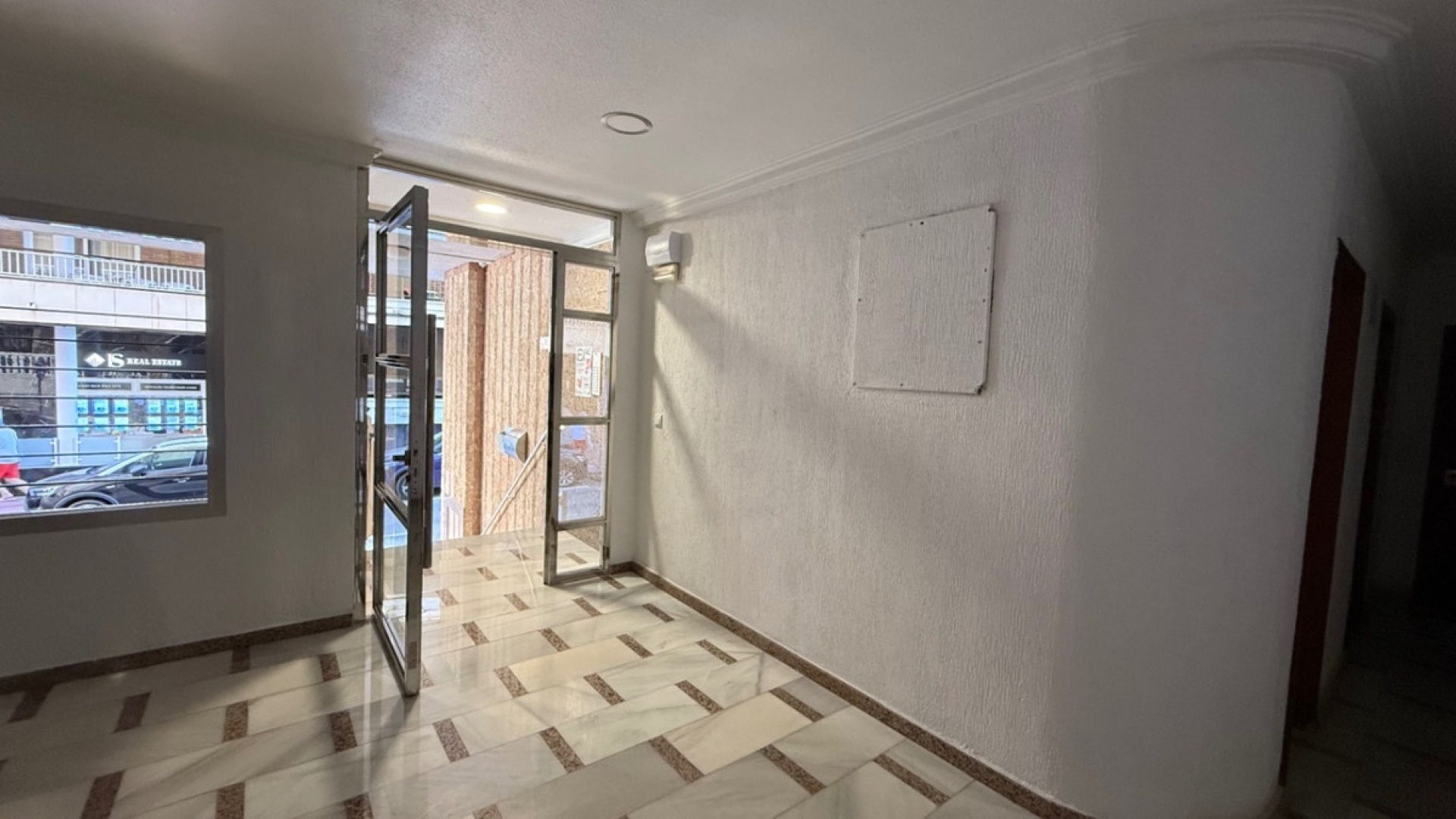 Återförsäljning - Lägenhet - Torrevieja - Torrevieja Centro
