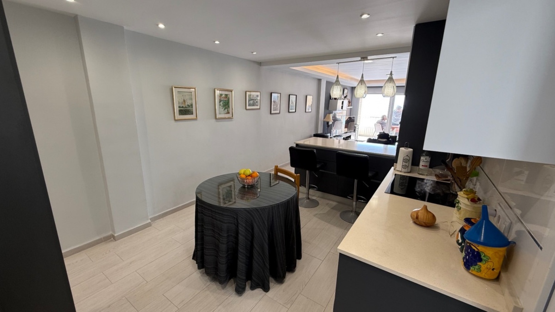 Återförsäljning - Lägenhet - Torrevieja - Torrevieja Centro