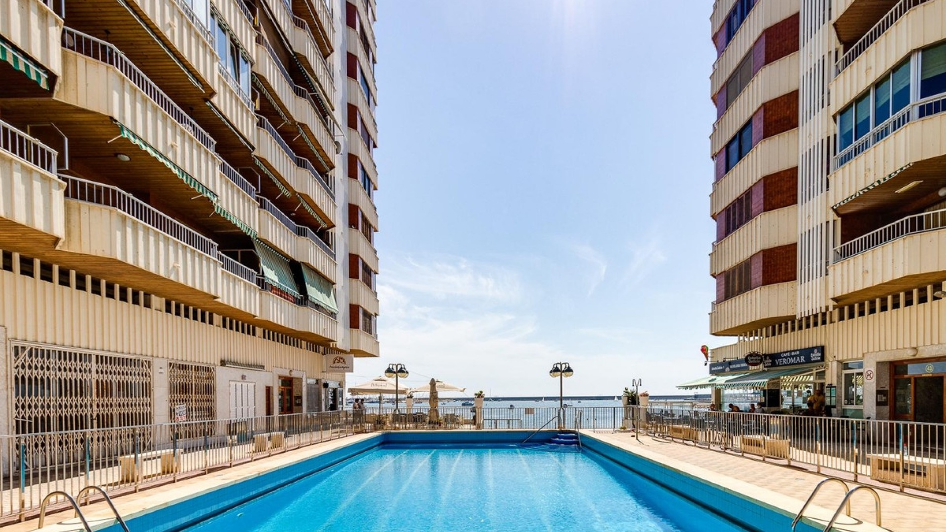 Återförsäljning - Lägenhet - Torrevieja - Torrevieja Centro
