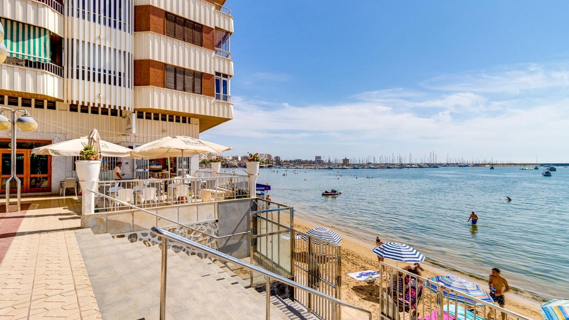 Återförsäljning - Lägenhet - Torrevieja - Torrevieja Centro