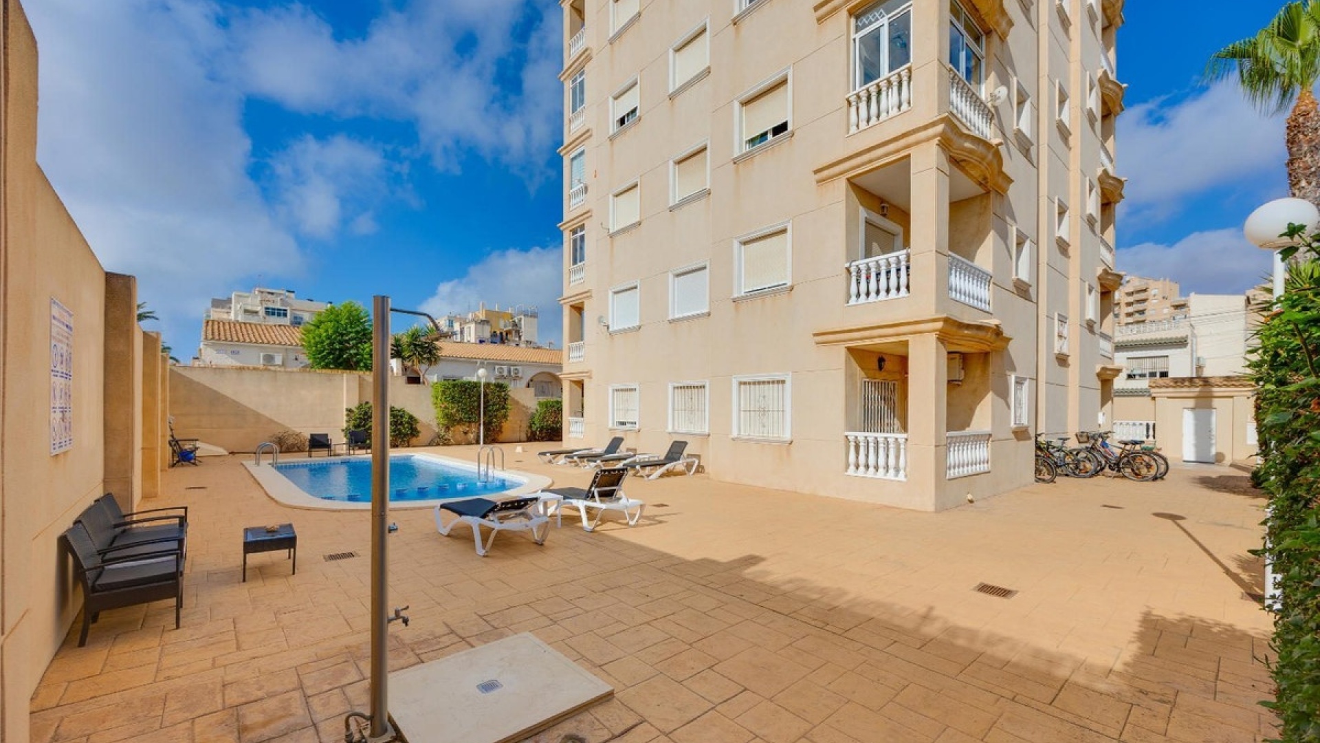 Återförsäljning - Lägenhet - Torrevieja - Torrevieja Centro