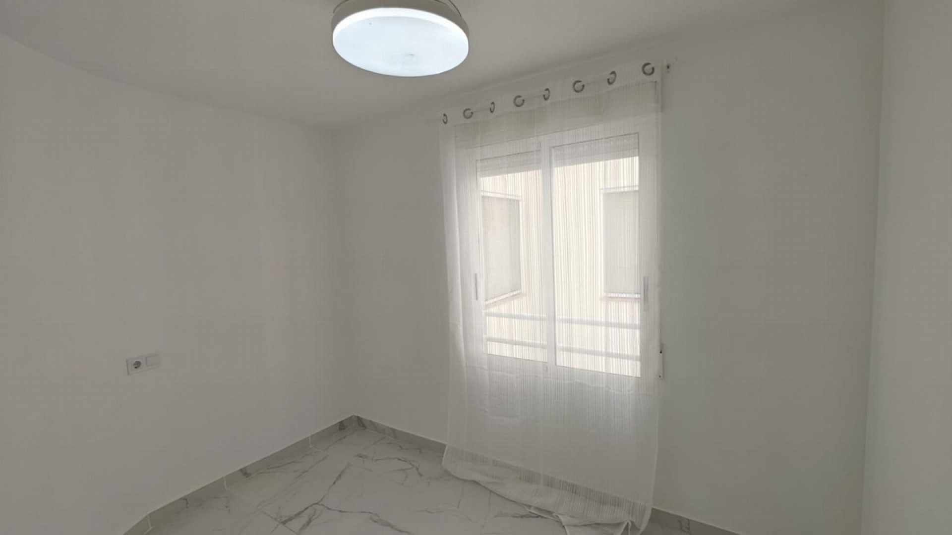 Återförsäljning - Lägenhet - Torrevieja - Torrevieja Centro