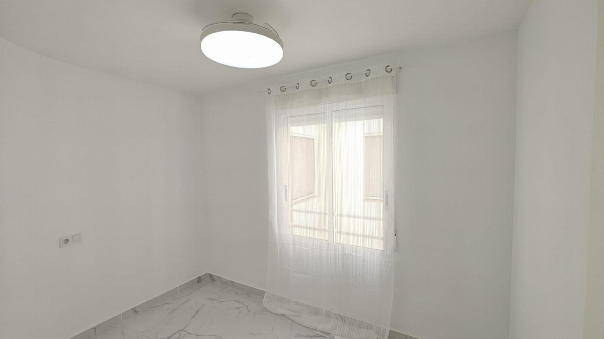 Återförsäljning - Lägenhet - Torrevieja - Torrevieja Centro