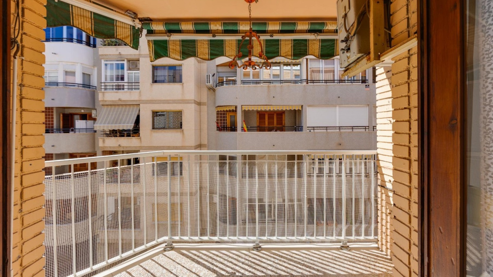 Återförsäljning - Lägenhet - Torrevieja - Torrevieja Centro