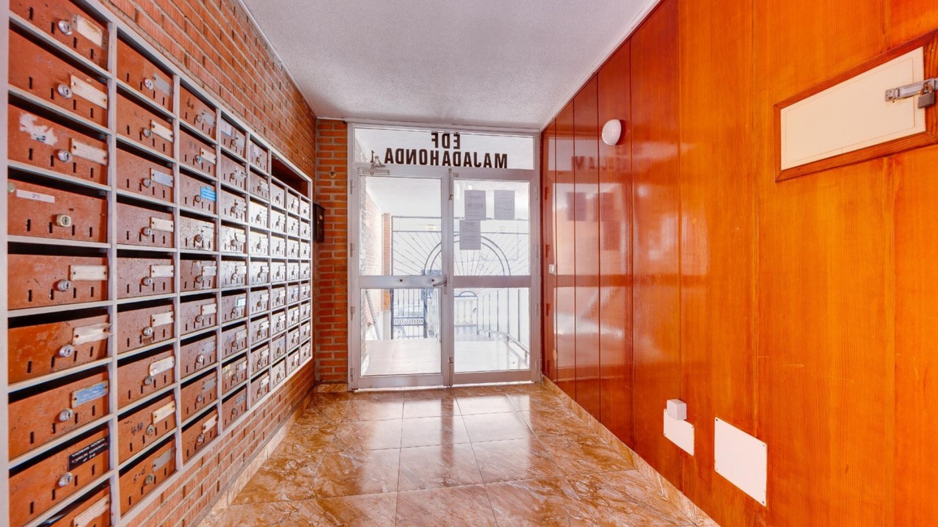 Återförsäljning - Lägenhet - Torrevieja - Torrevieja Centro