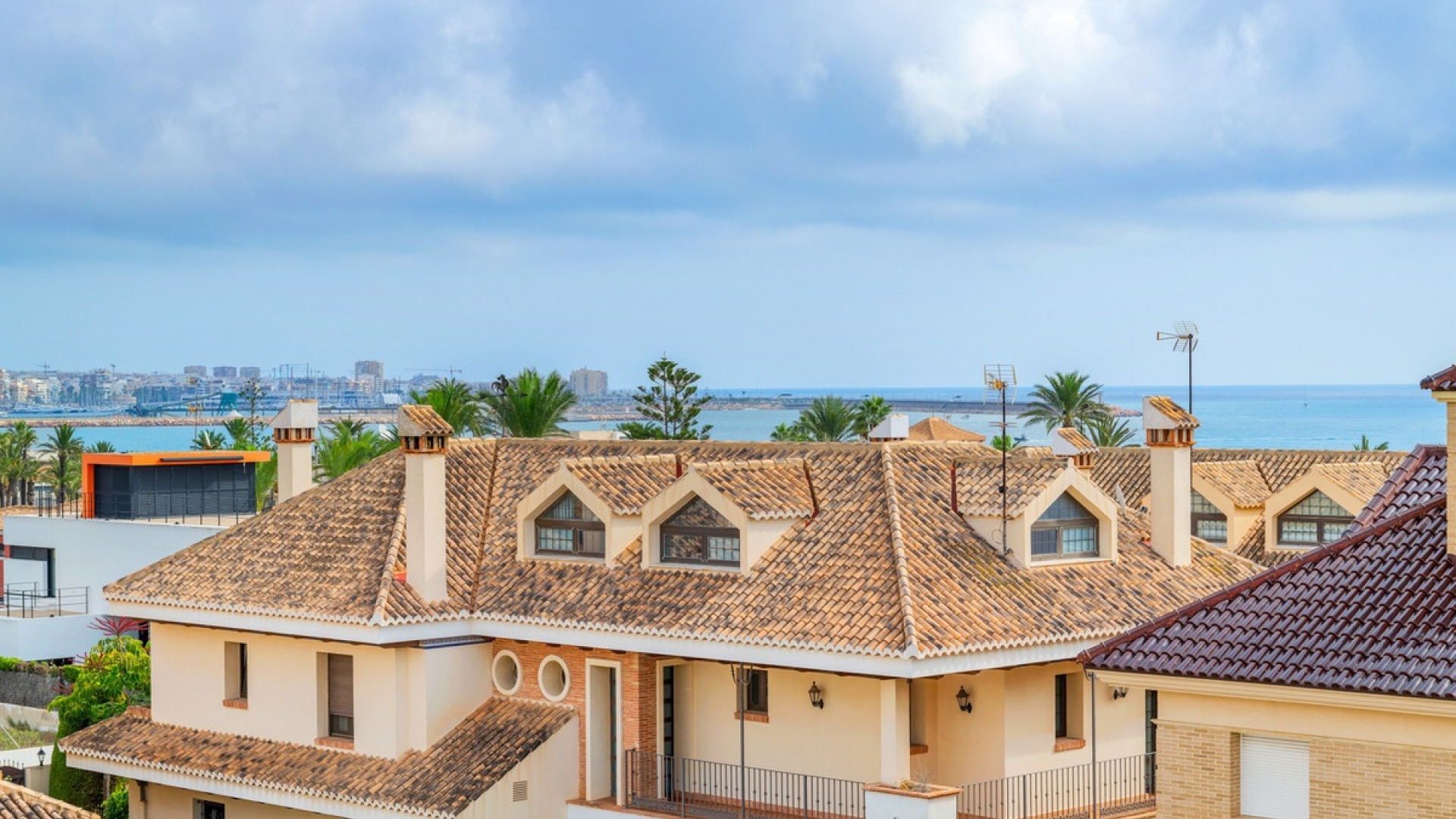 Återförsäljning - Lägenhet - Torrevieja - Torrevieja Centro