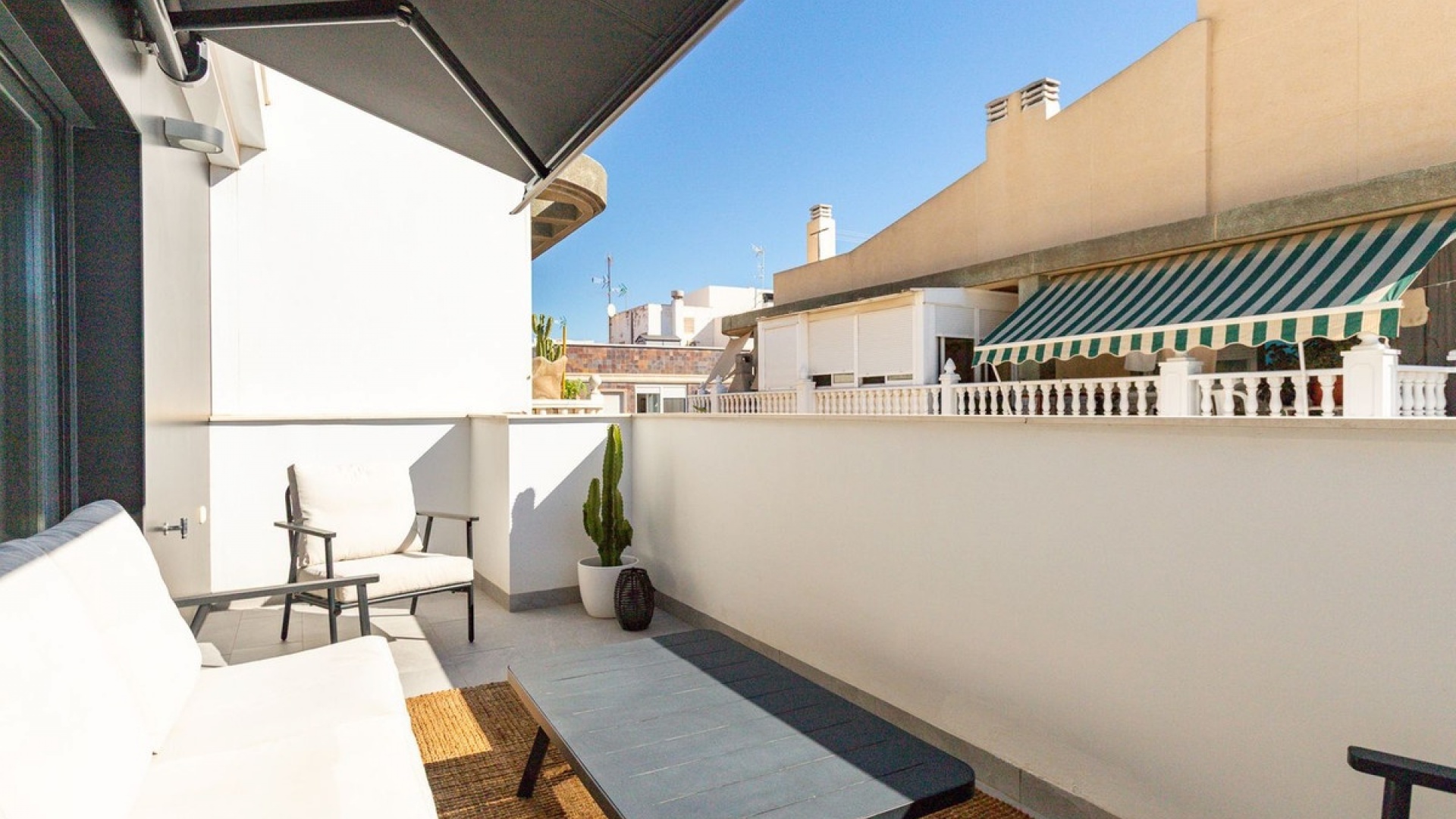 Återförsäljning - Lägenhet - Torrevieja - Torrevieja Centro
