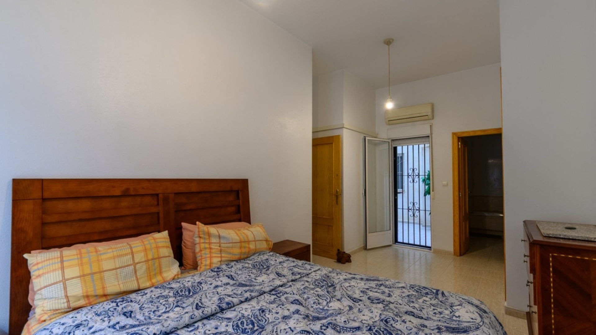 Återförsäljning - Lägenhet - Torrevieja - Torrevieja Centro