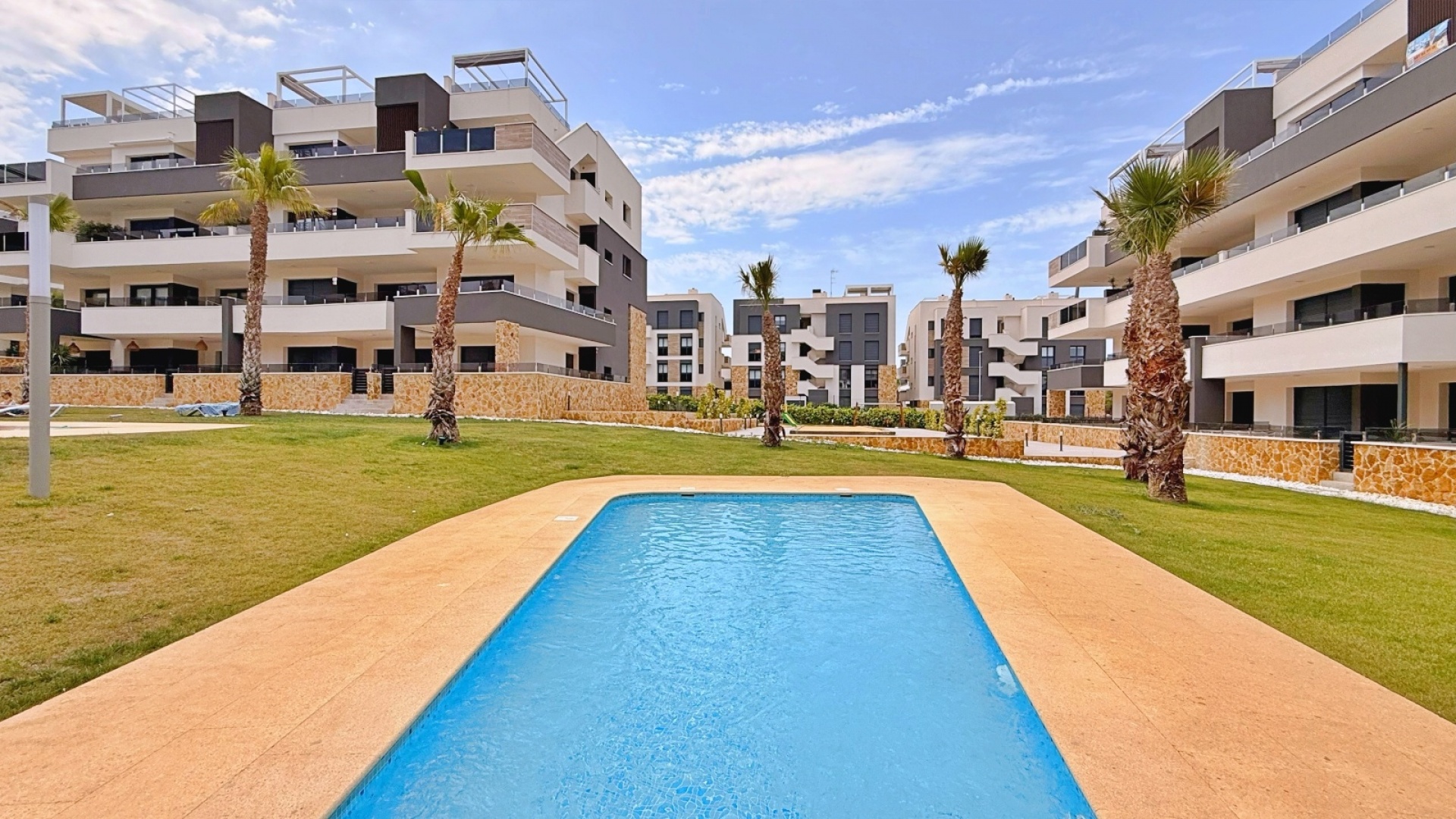 Återförsäljning - Lägenhet - Villamartin