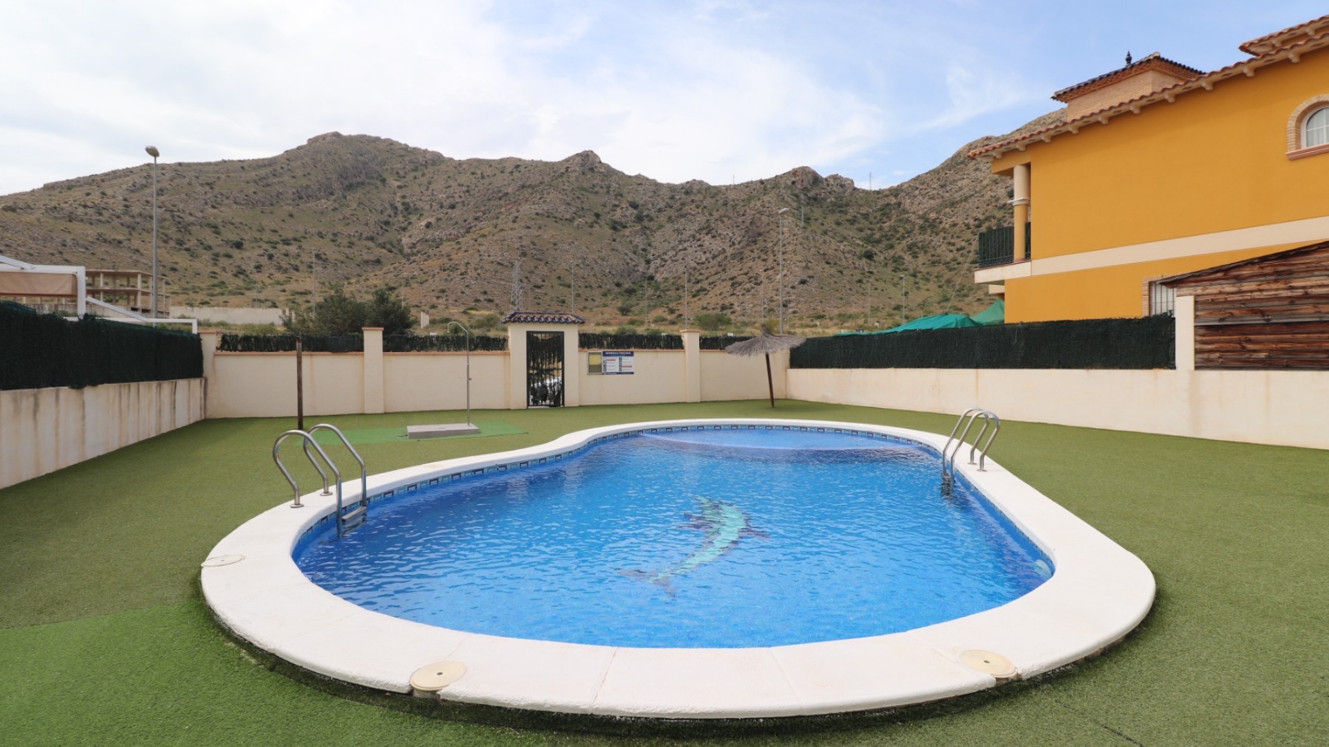 Återförsäljning - Radhus - Cox - Cox - Country