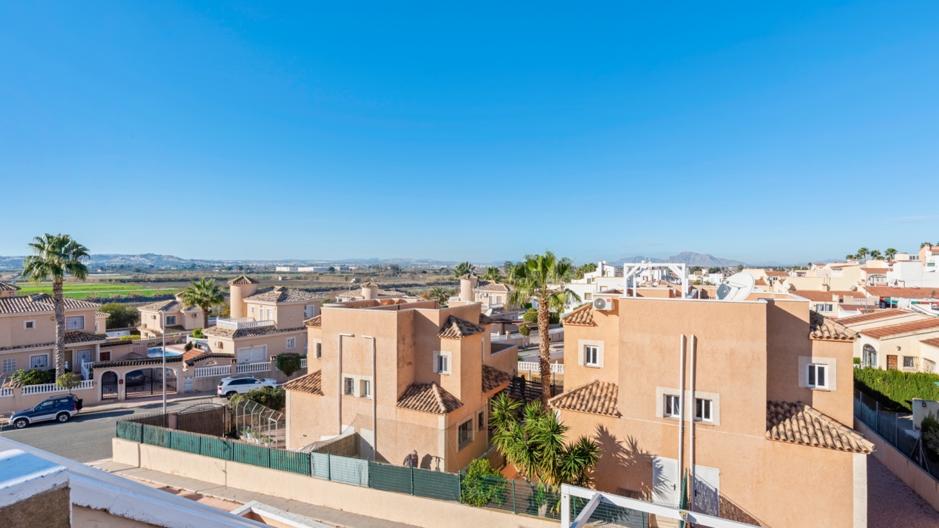 Återförsäljning - Radhus - La Marina