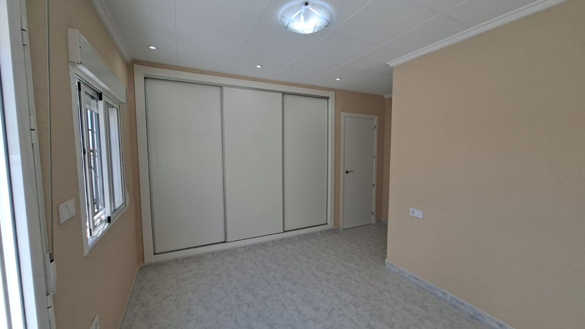 Återförsäljning - Radhus - La Marina