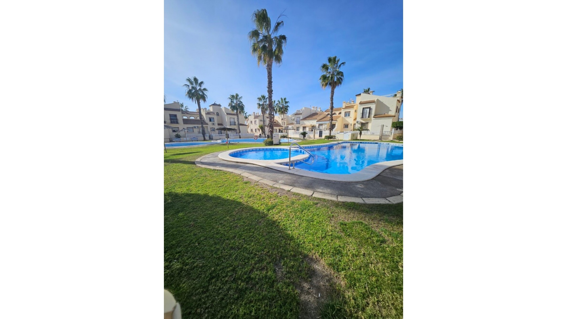 Återförsäljning - Radhus - Playa Flamenca - Montilla