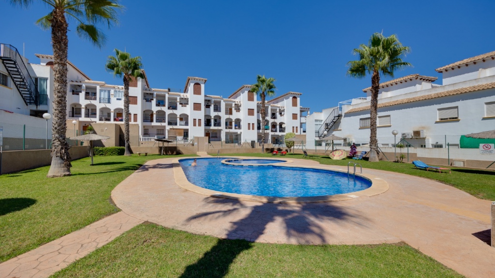 Återförsäljning - Radhus - Punta Prima